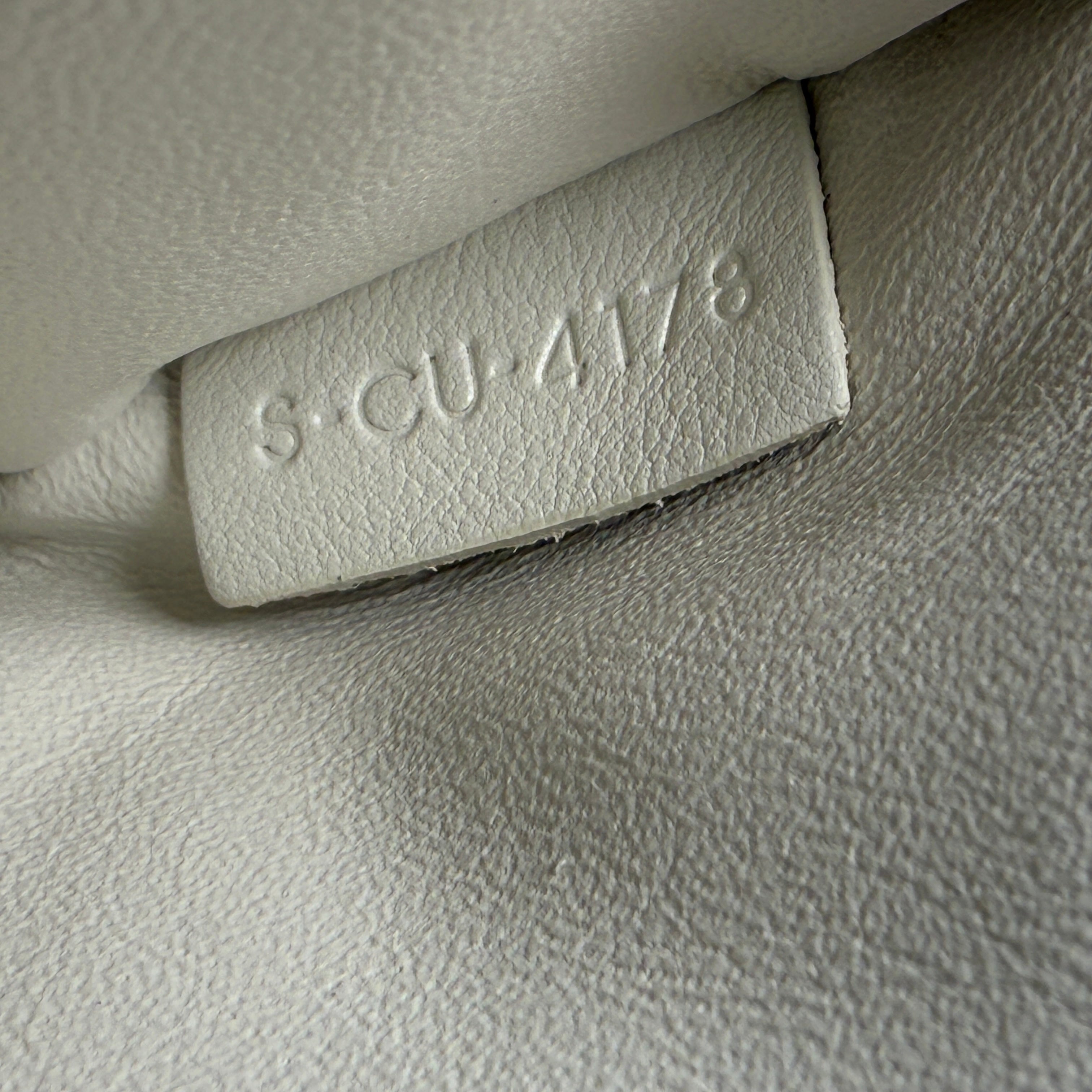 Pre-owned celine-leather-medium-c-bag-front