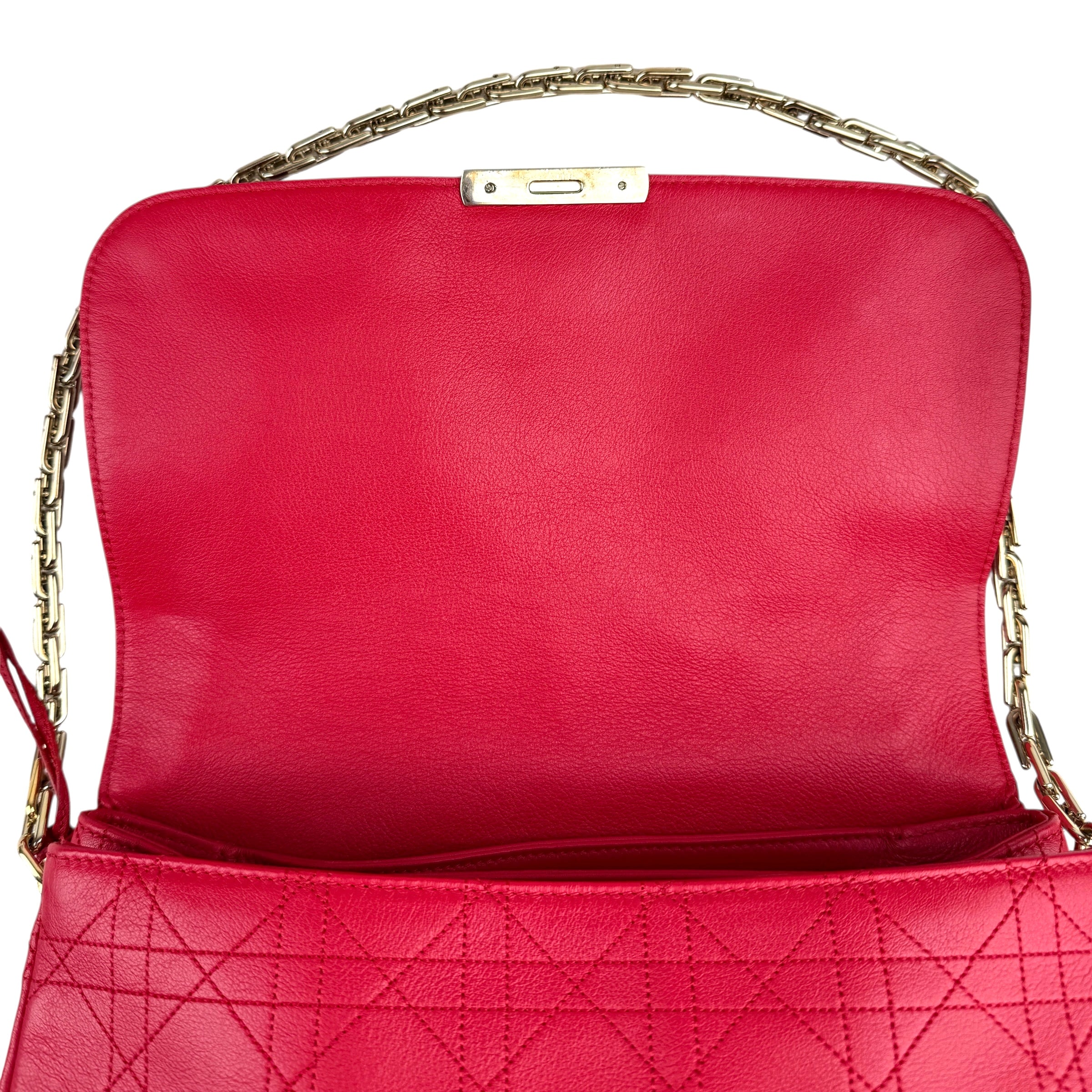 Pre-owned dior-diorling-shoulder-bag-red-front