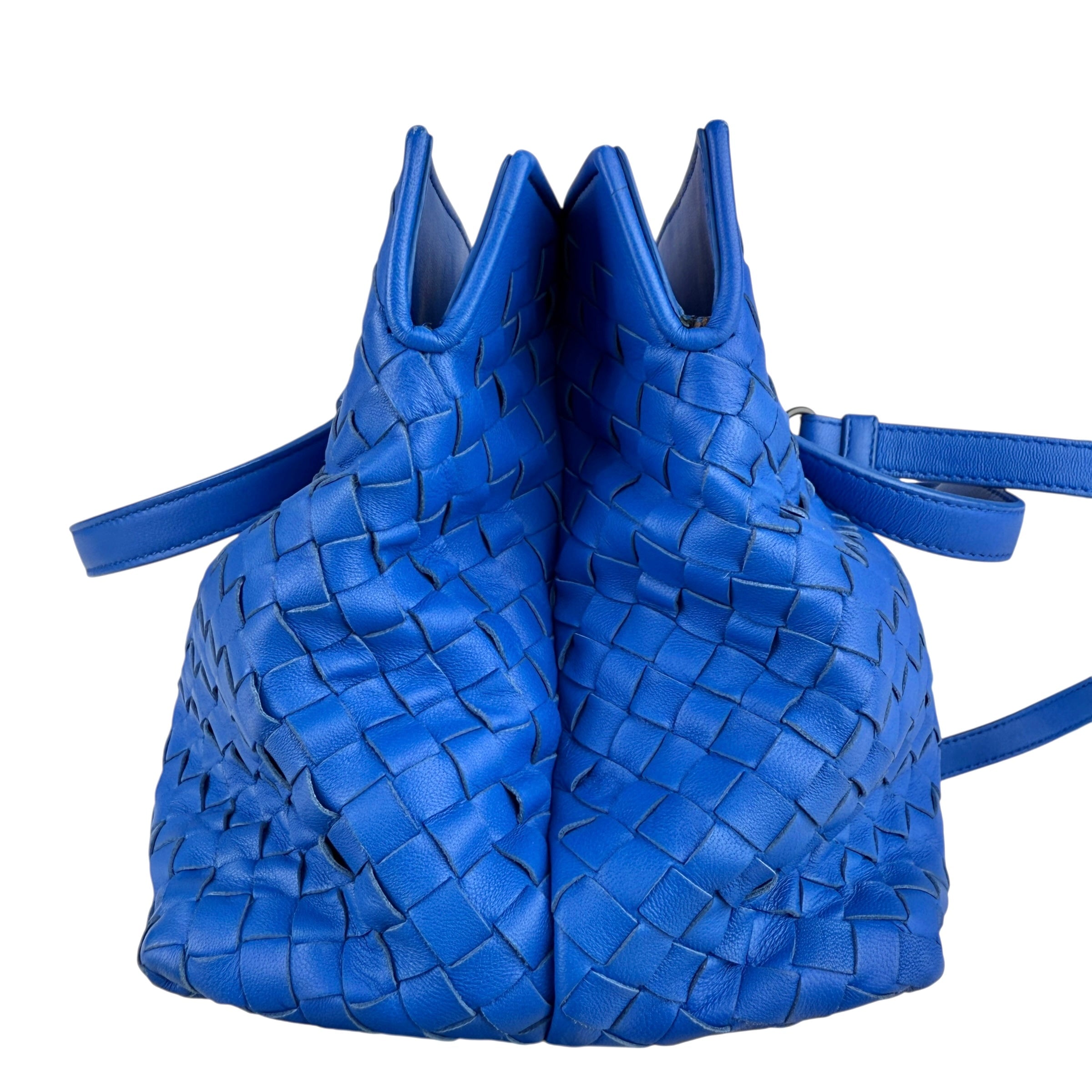Pre-owned bottega-veneta-blue-nappa-intrecciato-satchel-front