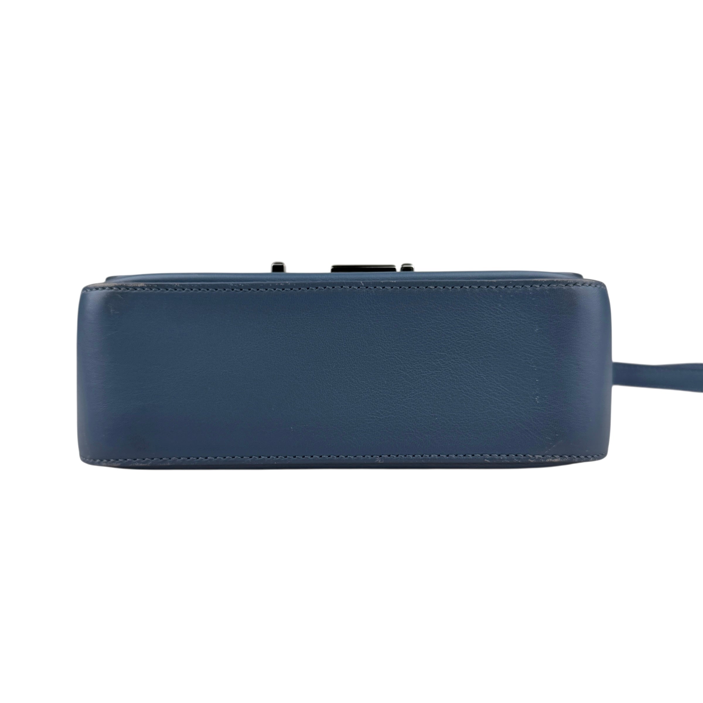 Pre-owned Fendi Cerulean Blue Calfskin Leather Baguette Shoulder Bag
