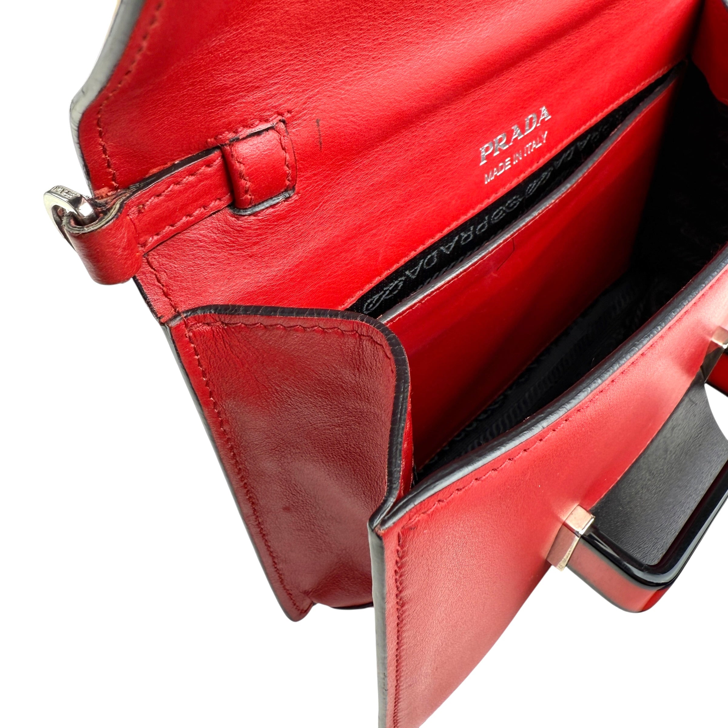 Pre-owned prada-plex-ribbon-shoulder-front-view