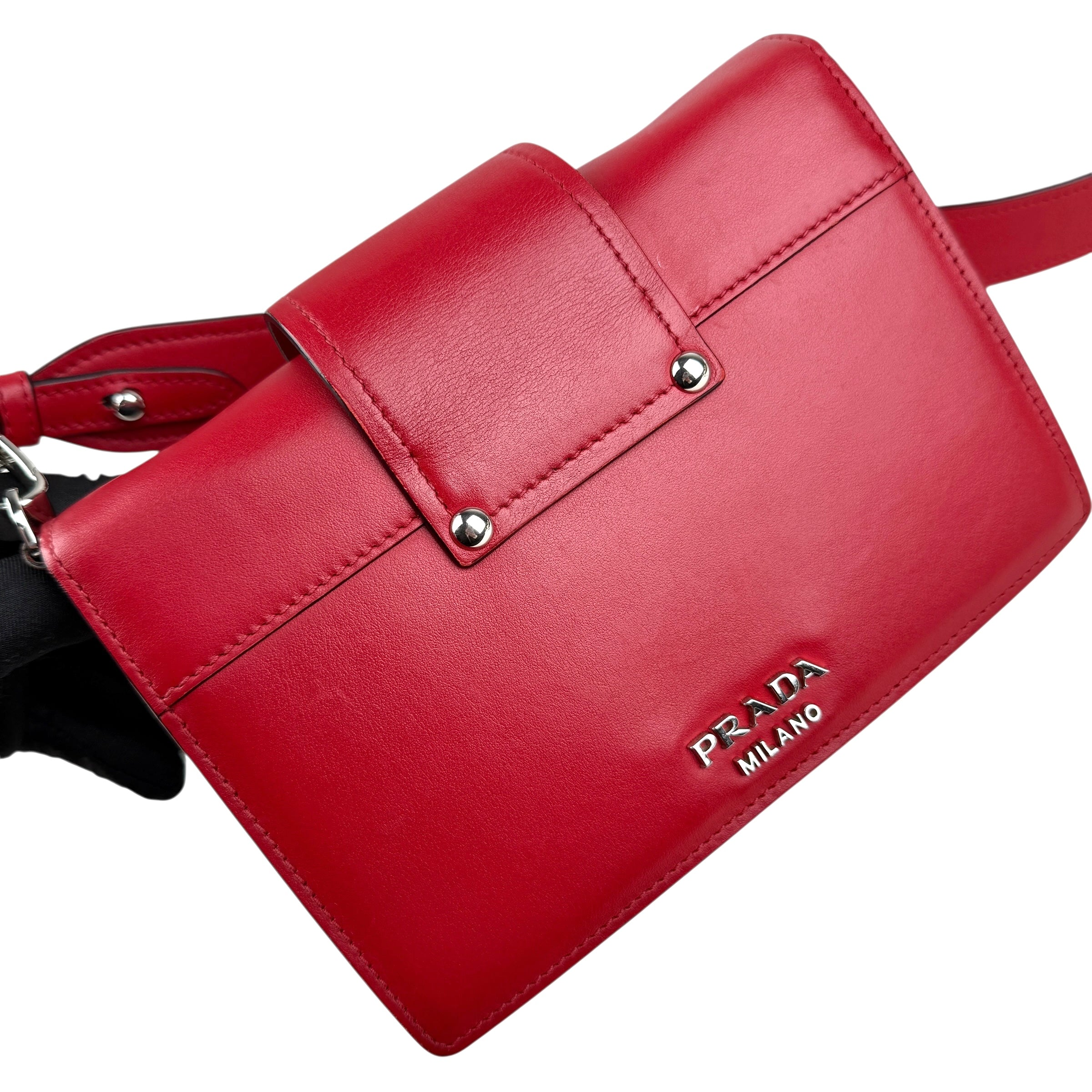 Pre-owned prada-plex-ribbon-shoulder-front-view