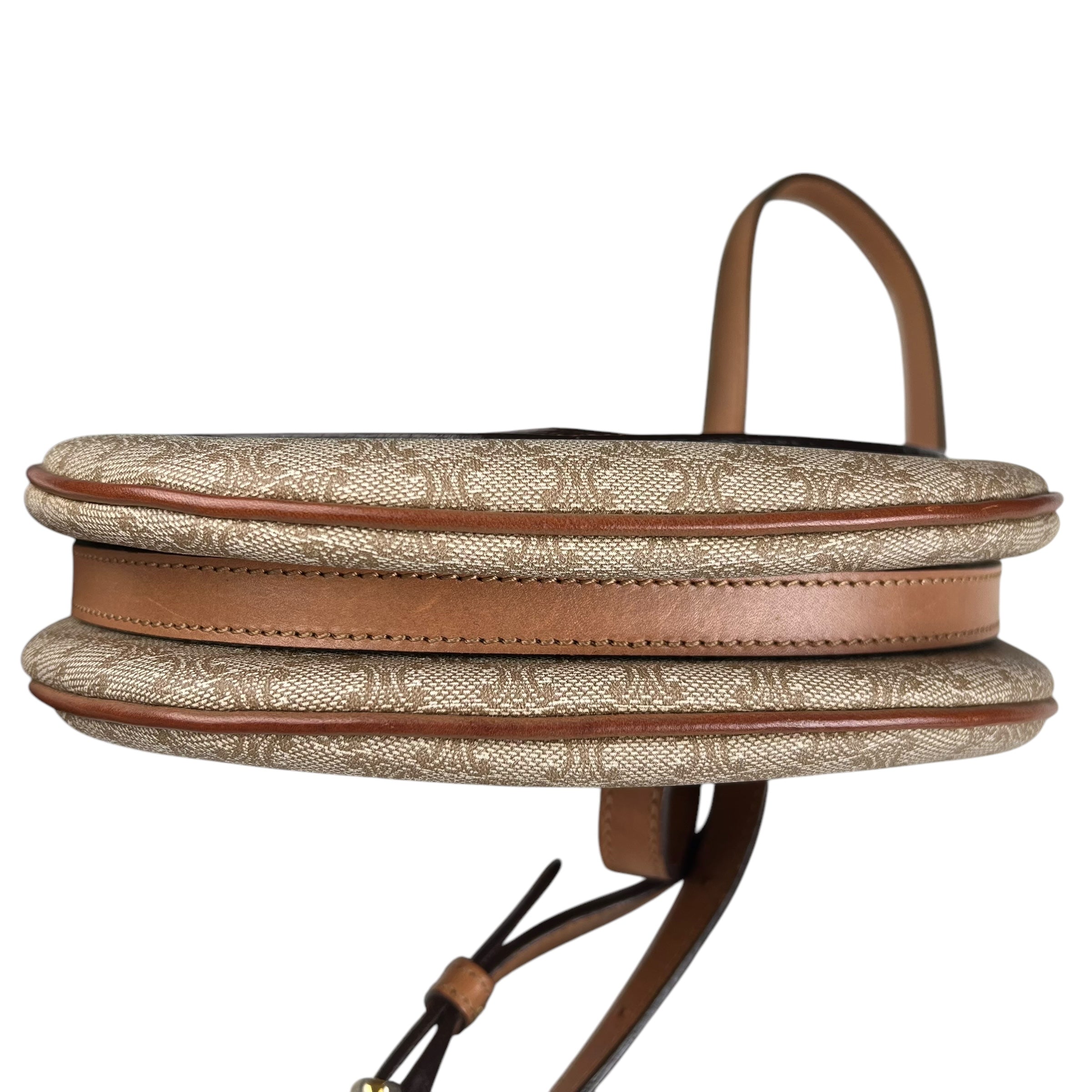 Pre-owned celine-macadam-brown-leather-shoulder-bag-women-front