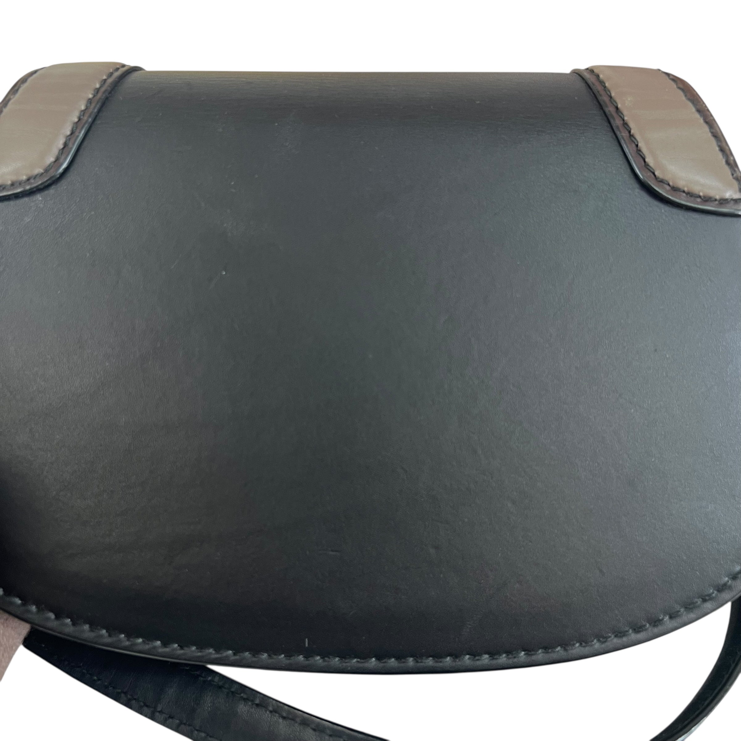 Pre-owned bottega-veneta-umbria-chain-black-front-view