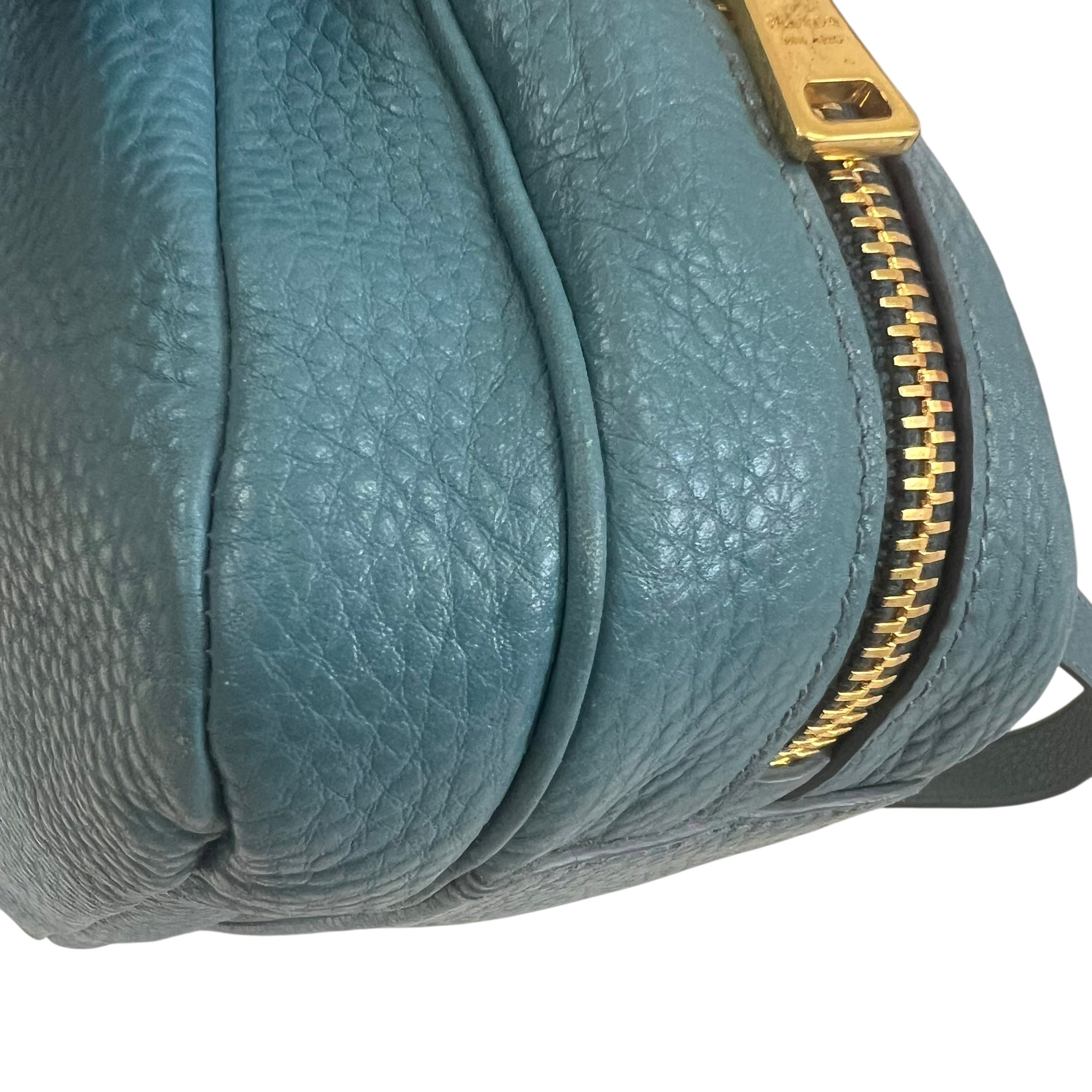 Pre-owned prada-vitello-daino-push-lock-messenger-bag