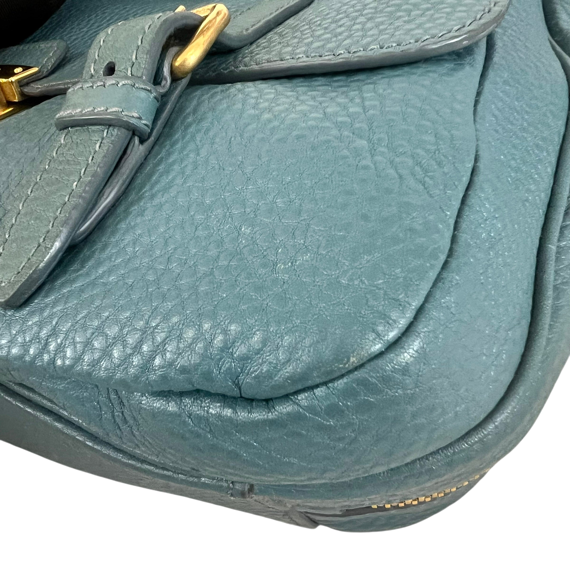 Pre-owned prada-vitello-daino-push-lock-messenger-bag