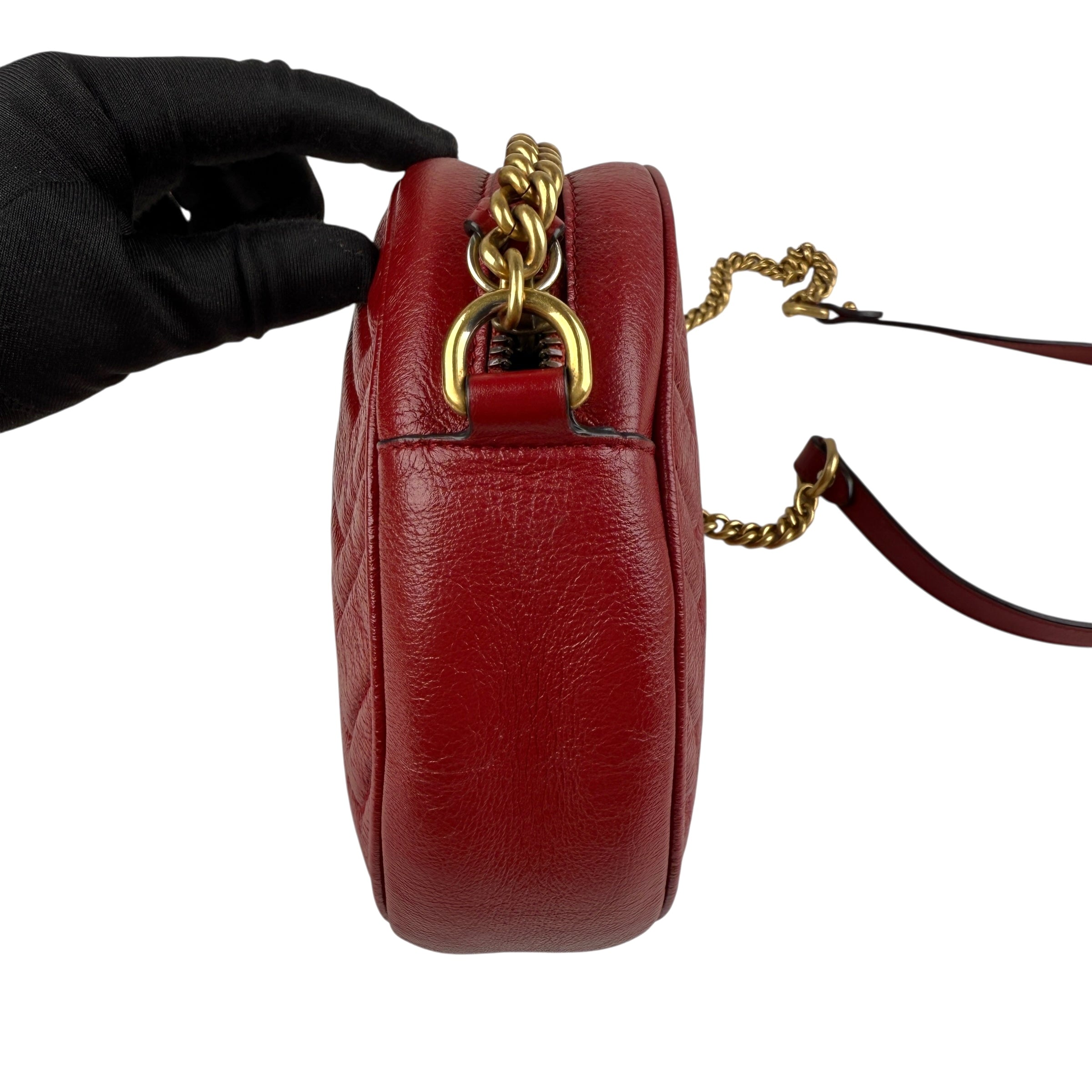 Pre-owned gucci-gg-marmont-round-leather-crossbody-bag