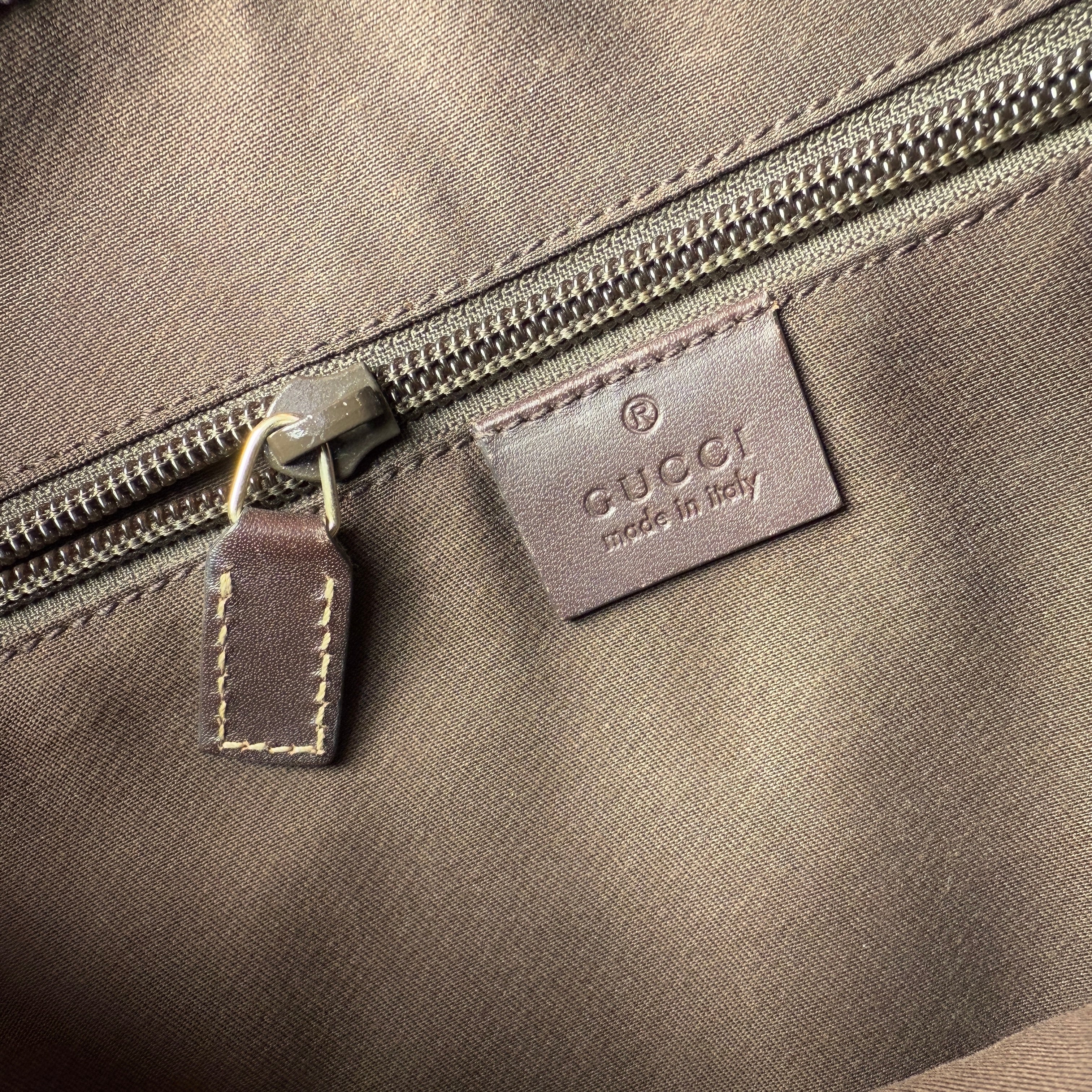 Pre-owned gucci-single-buckle-backpack-gg-supreme-canvas-brown