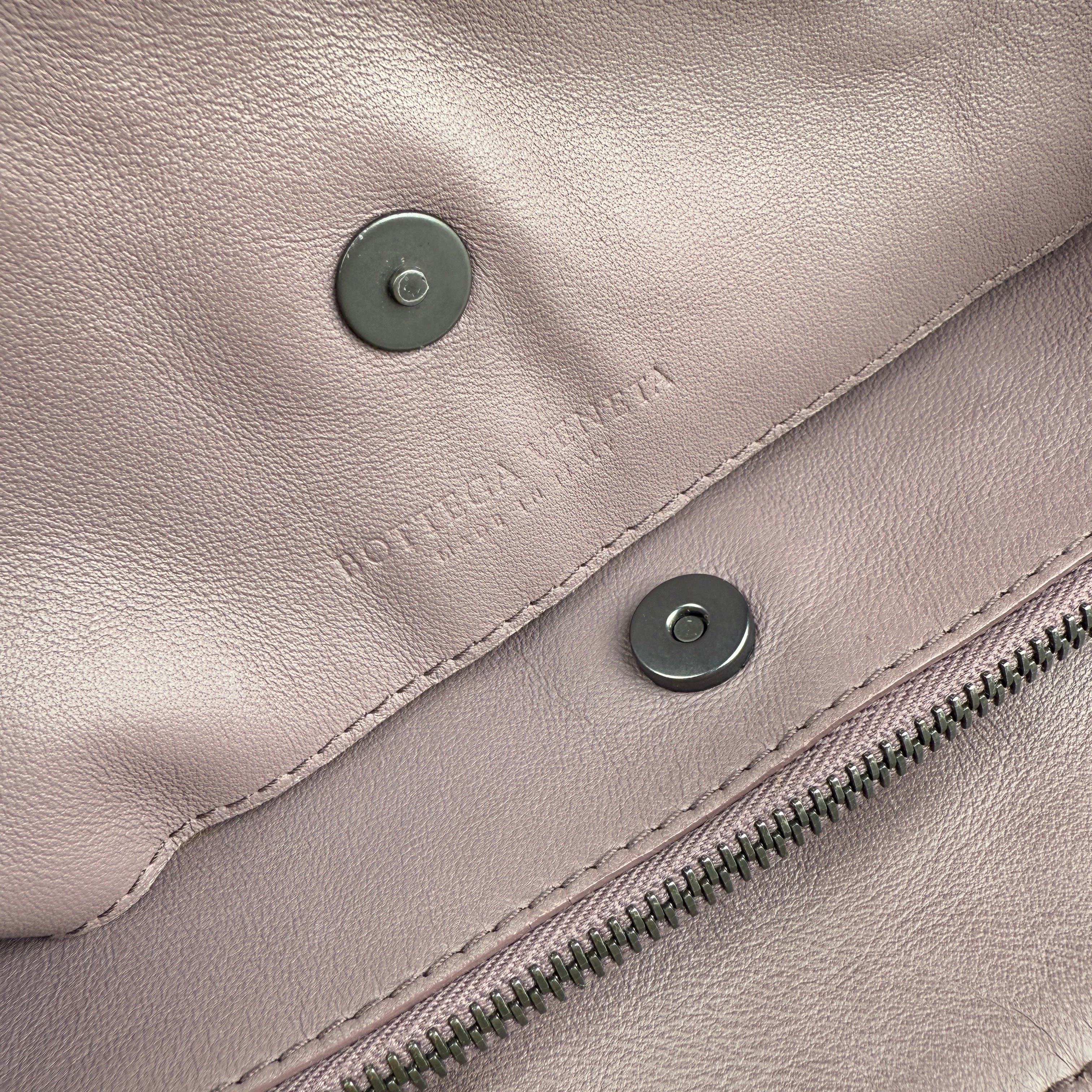 Pre-owned bottega veneta lilac intrecciato leather double chain tote front