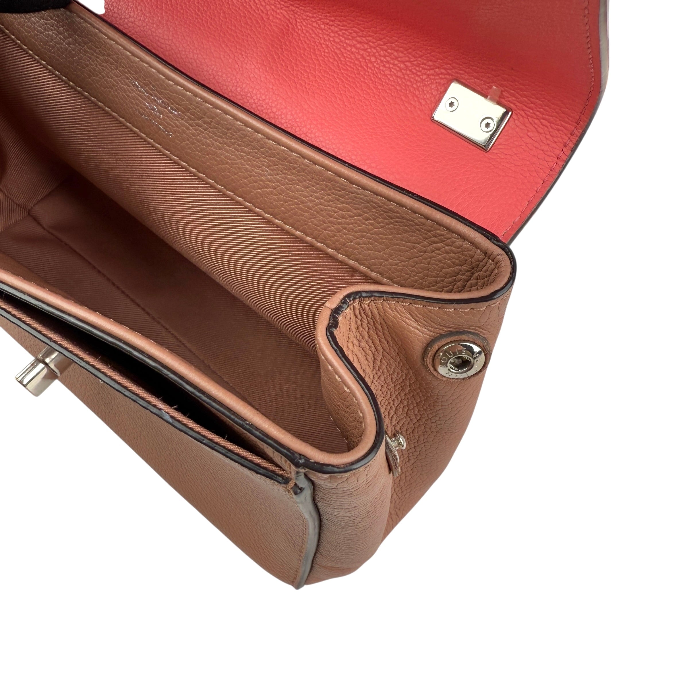 Pre-owned louis-vuitton-lockme-ii-top-handle-handbag