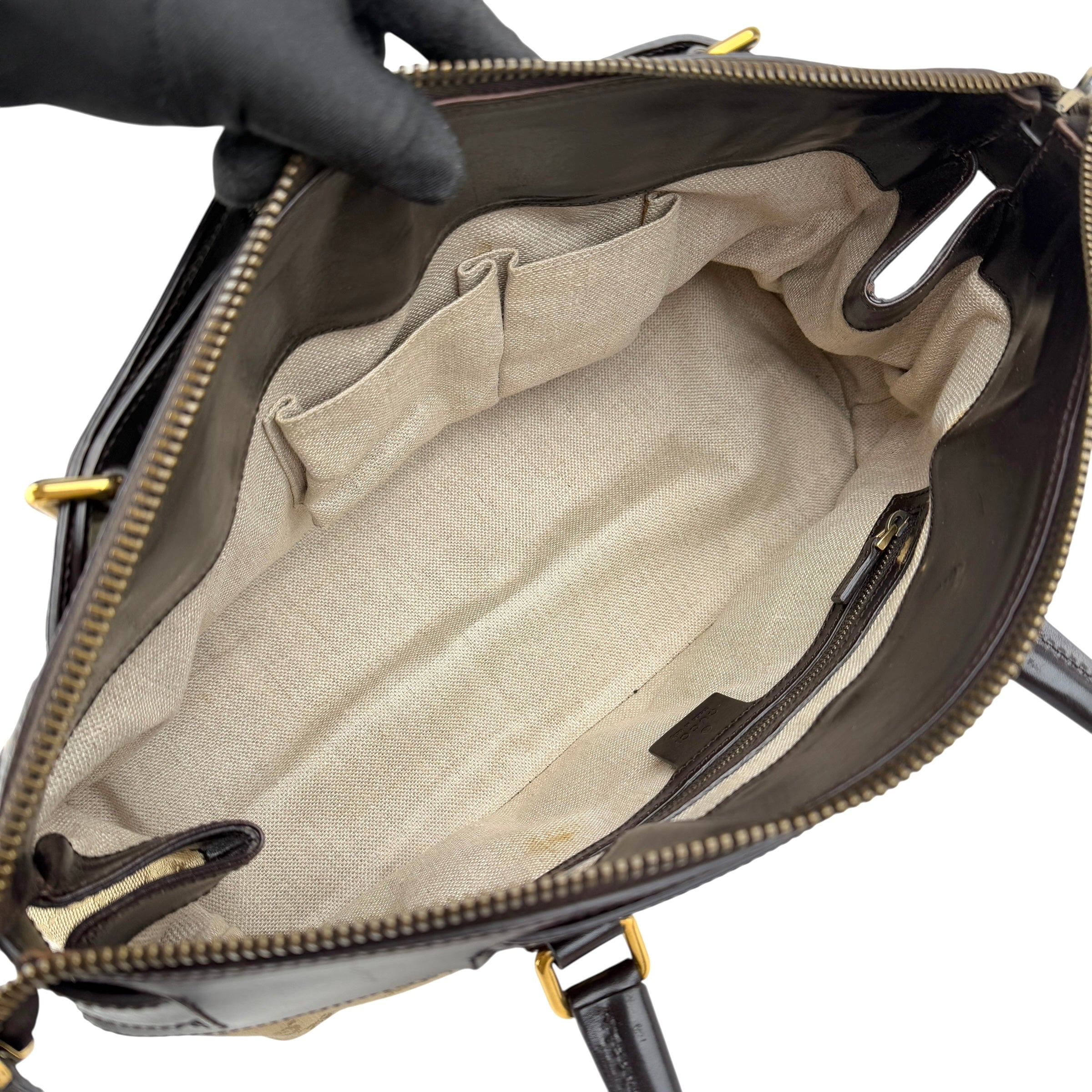 Pre-owned gucci-gg-canvas-body-bag-brown