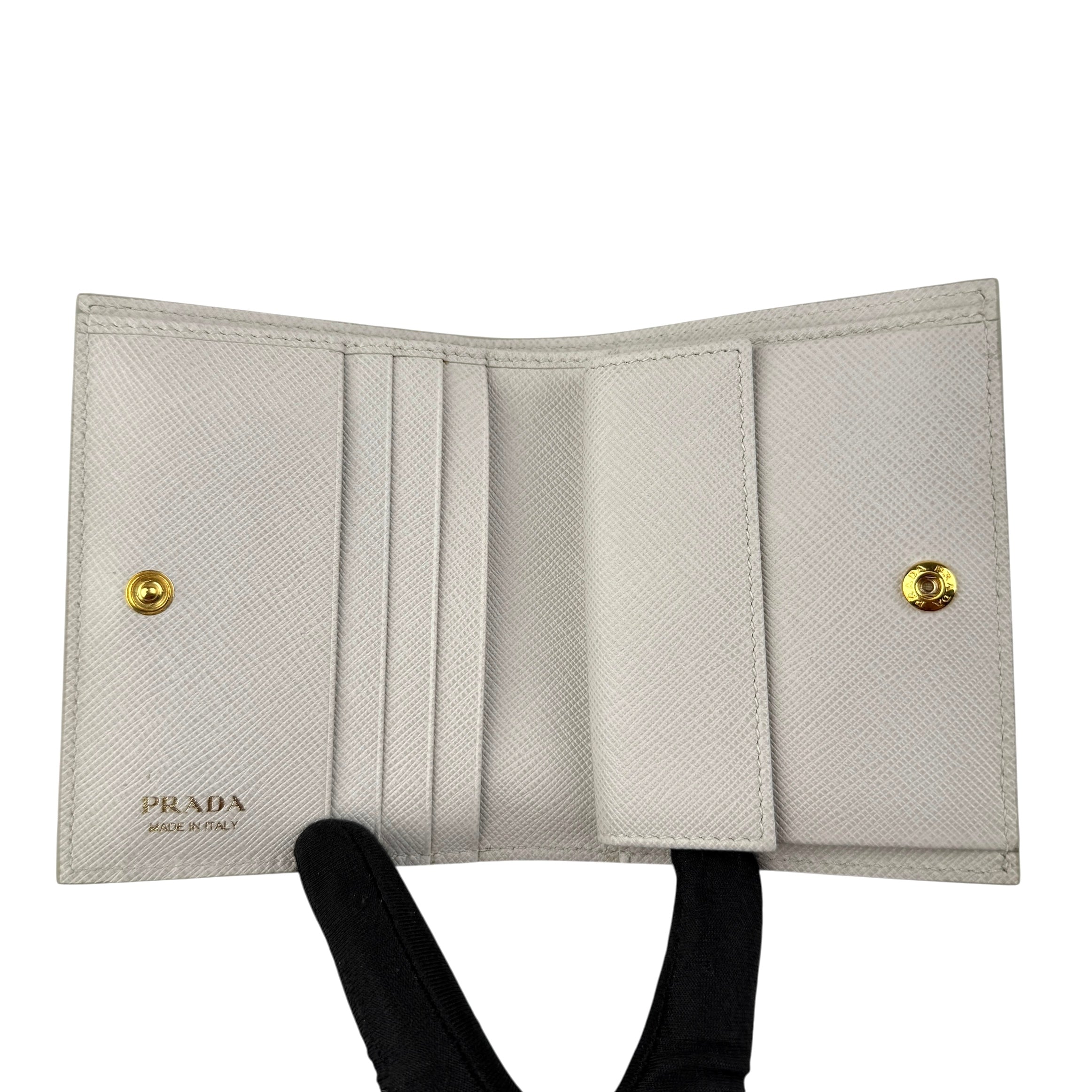 Pre-owned Prada Saffiano Shine Monochrome Bi-Fold Wallet Talco wallet