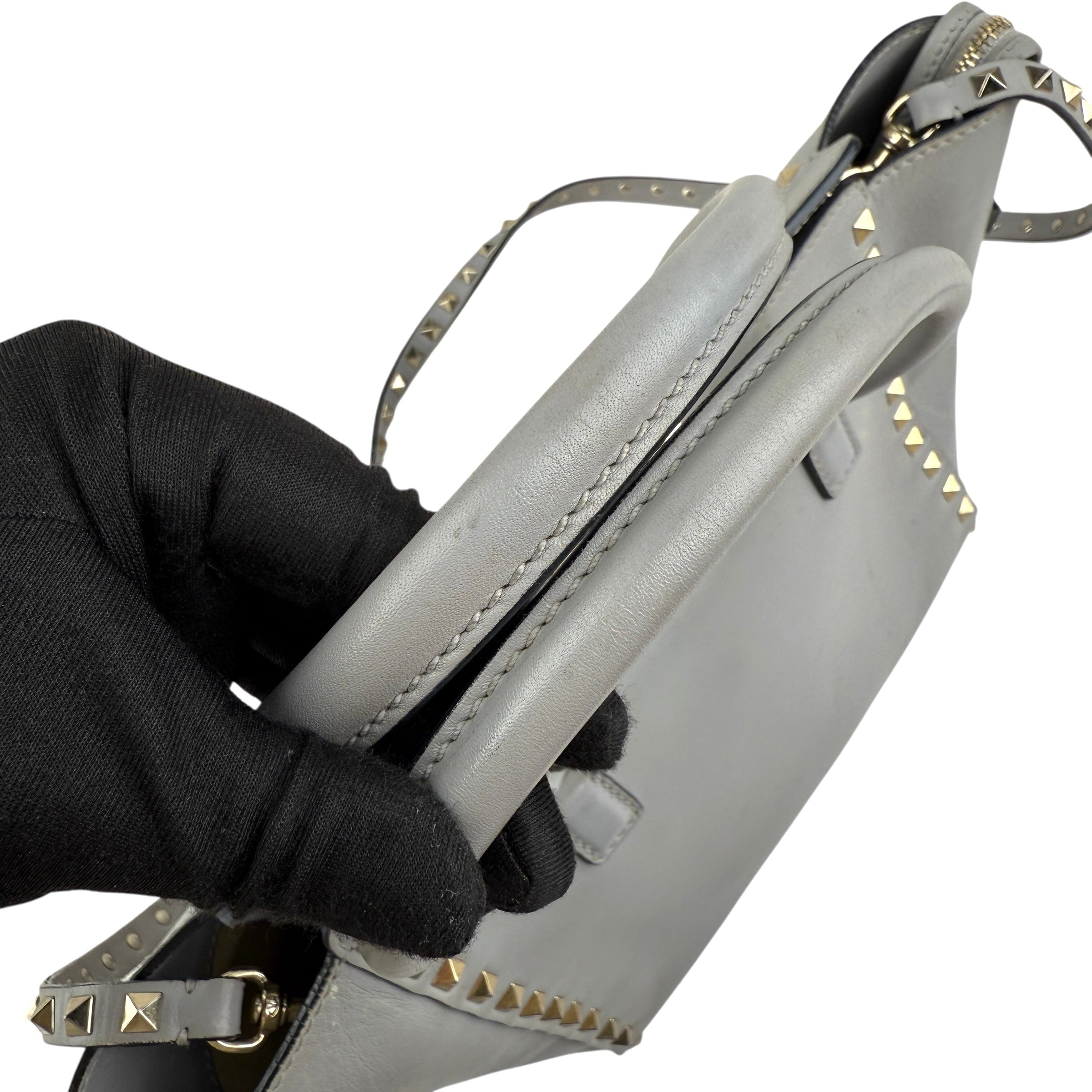 Pre-owned valentino grey leather rockstud trapeze handbag front