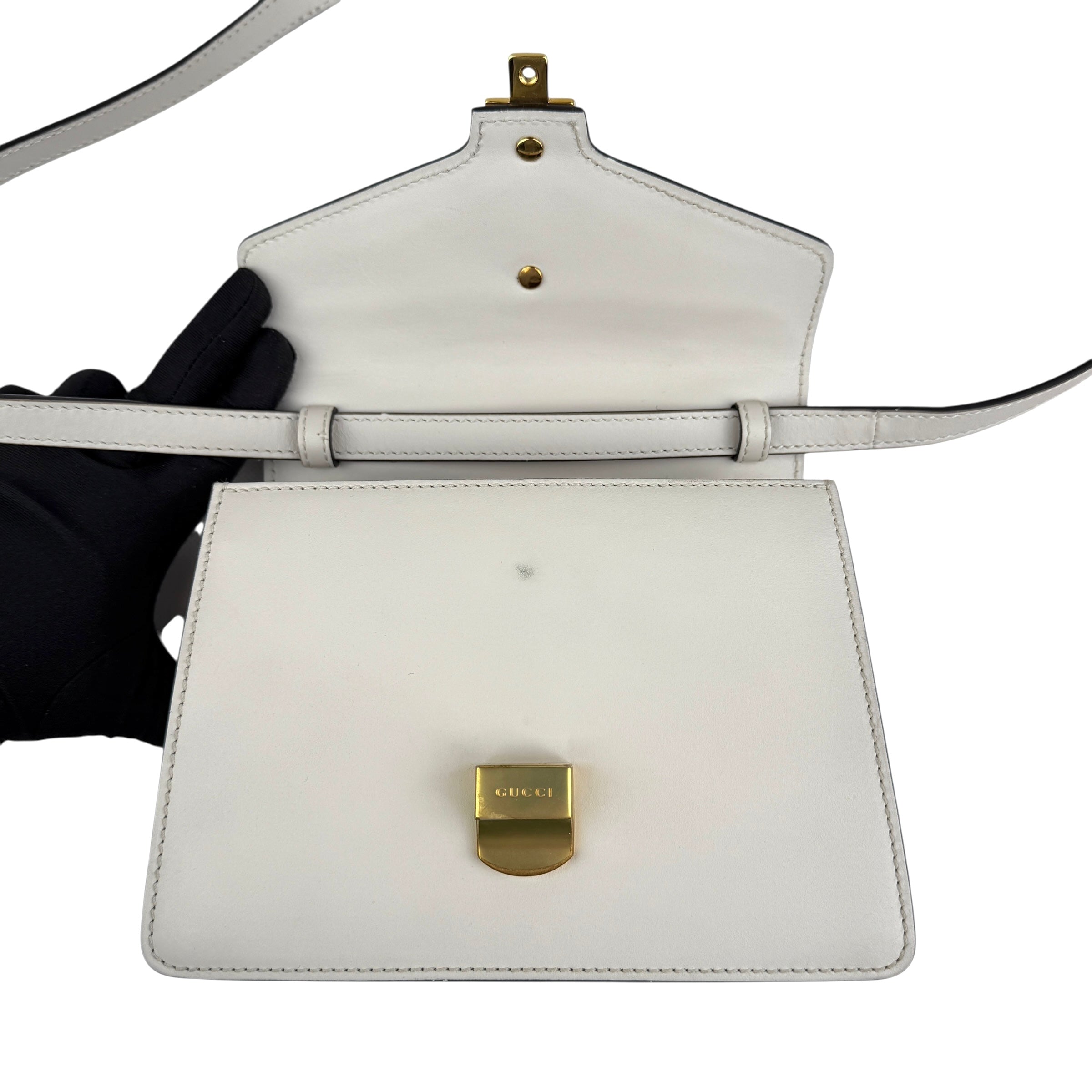 Pre-owned gucci calfskin mini sylvie top handle bag white front