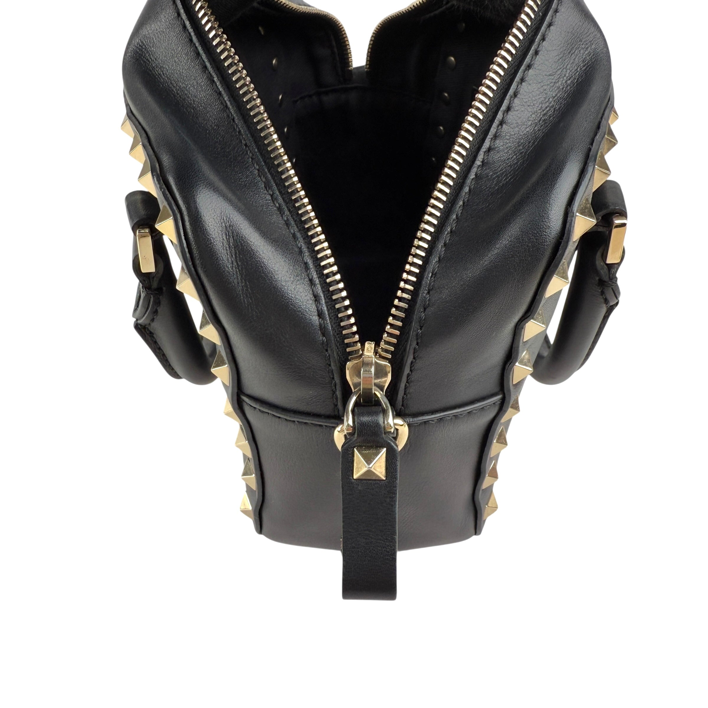 Pre-owned valentino black leather rockstud crossbody bag front