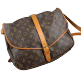 Pre-owned Louis Vuitton Monogram Canvas Saumur Messenger Bag messenger bag