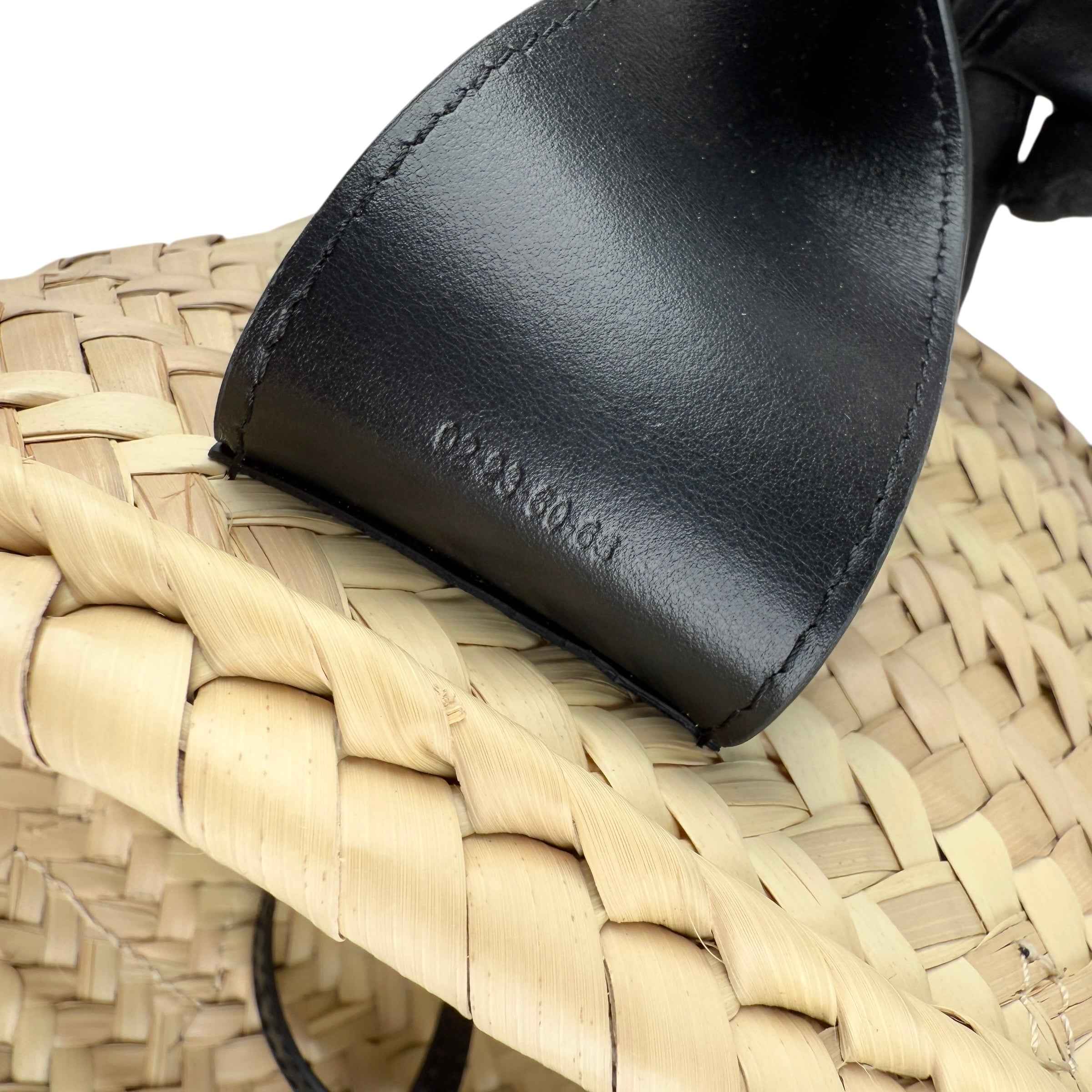 Chloè Sense Raffia Basket Case