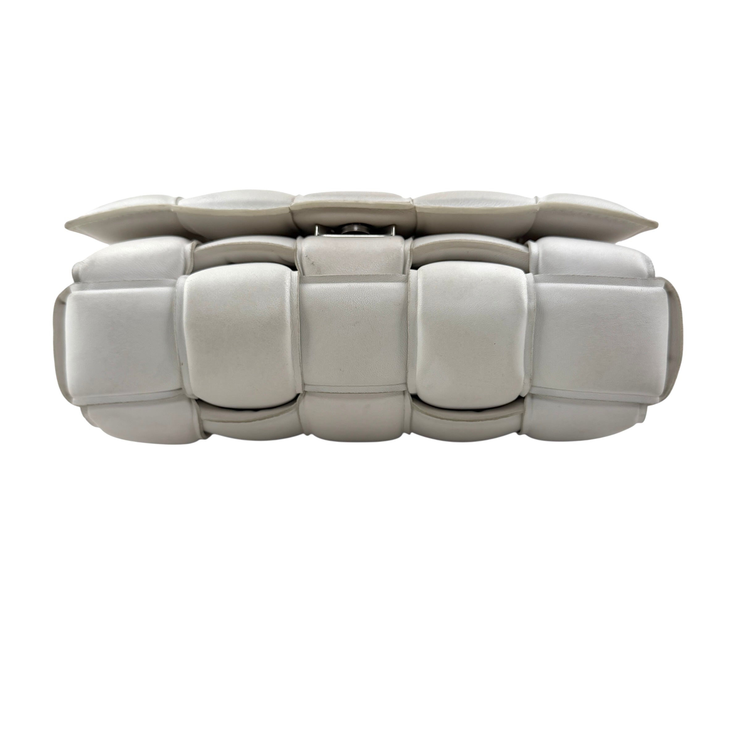 Pre-owned Bottega Veneta White Nappa Leather Maxi Weave Padded Cassette bag