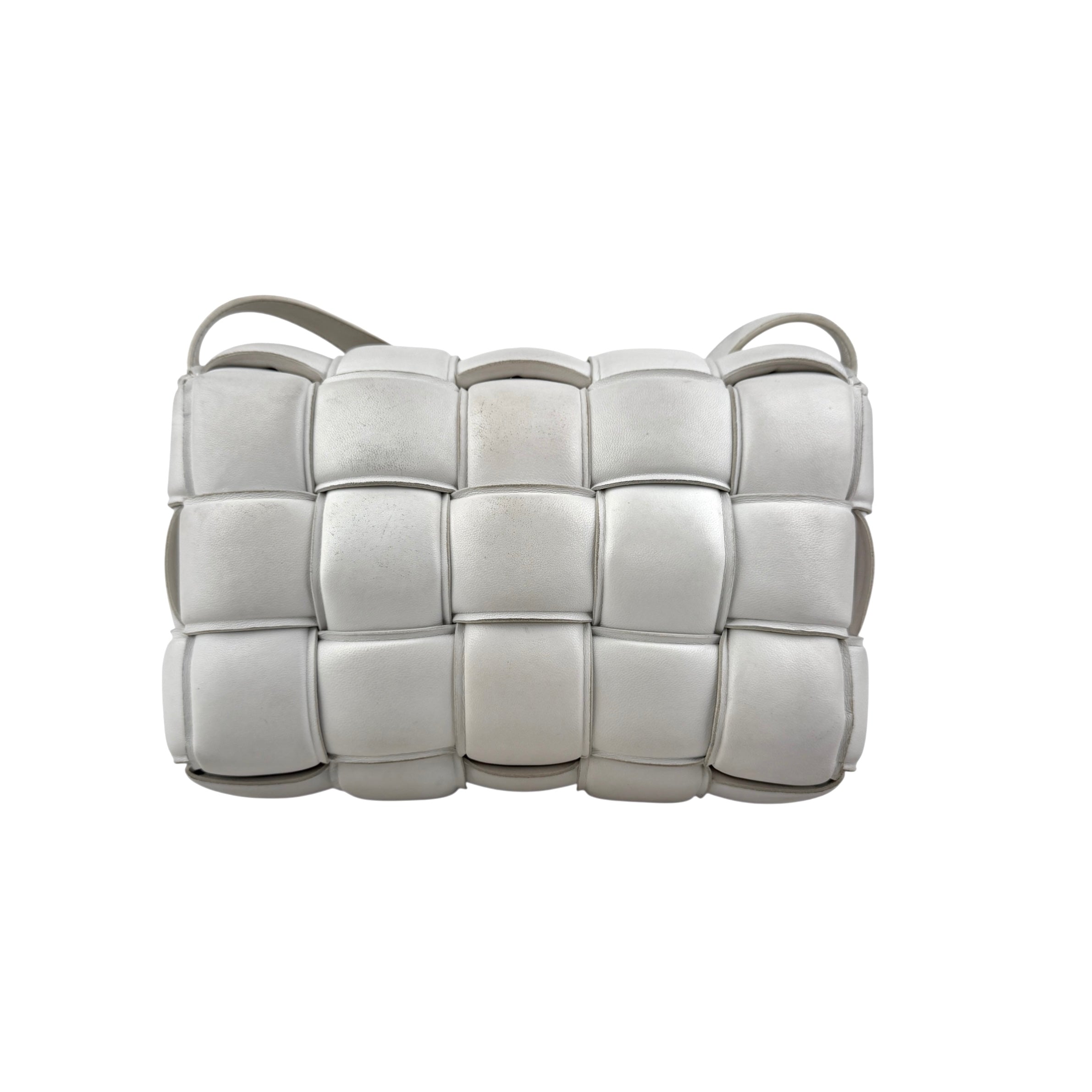 Pre-owned Bottega Veneta White Nappa Leather Maxi Weave Padded Cassette bag back view