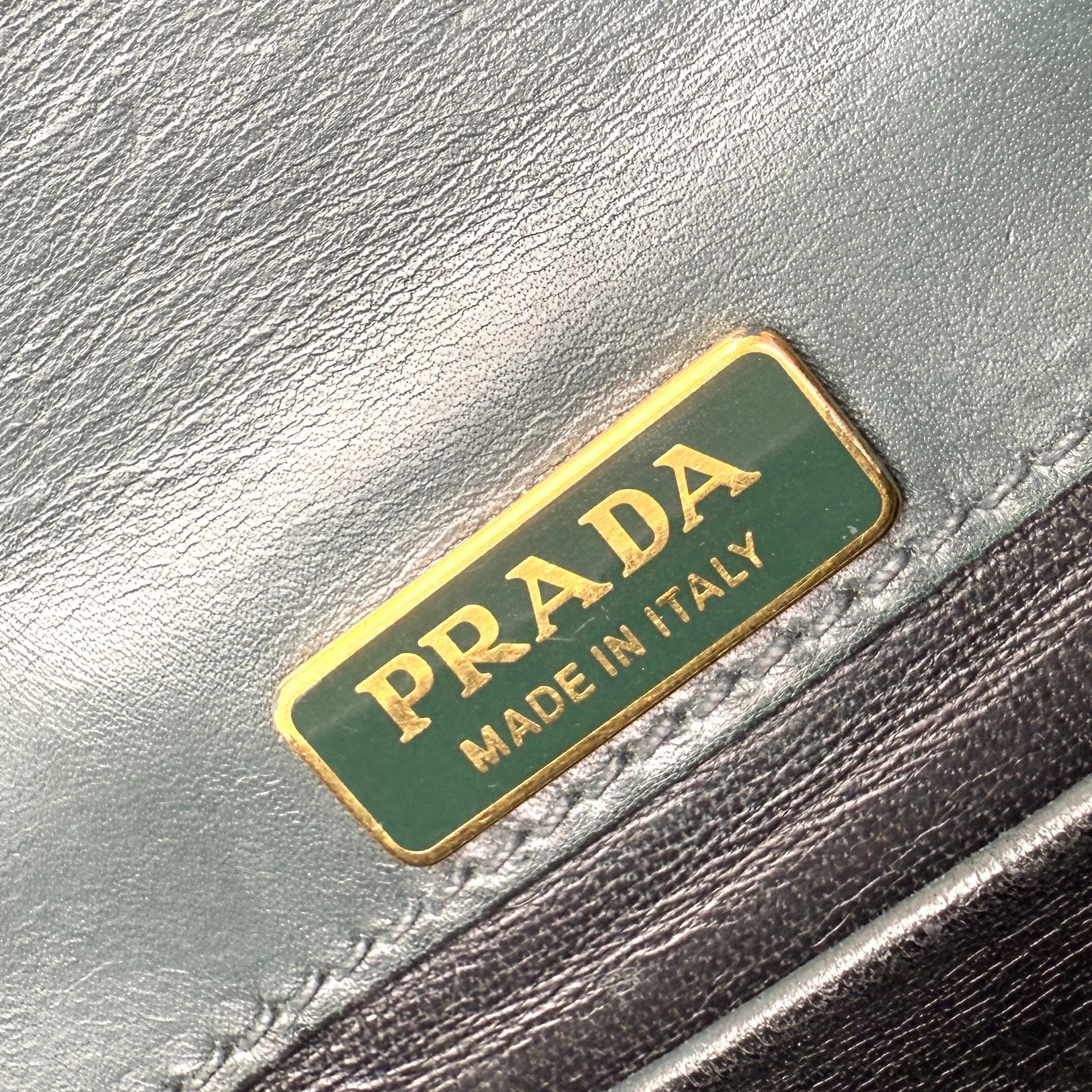 Pre-owned prada pionniere city green leather crossbody bag front