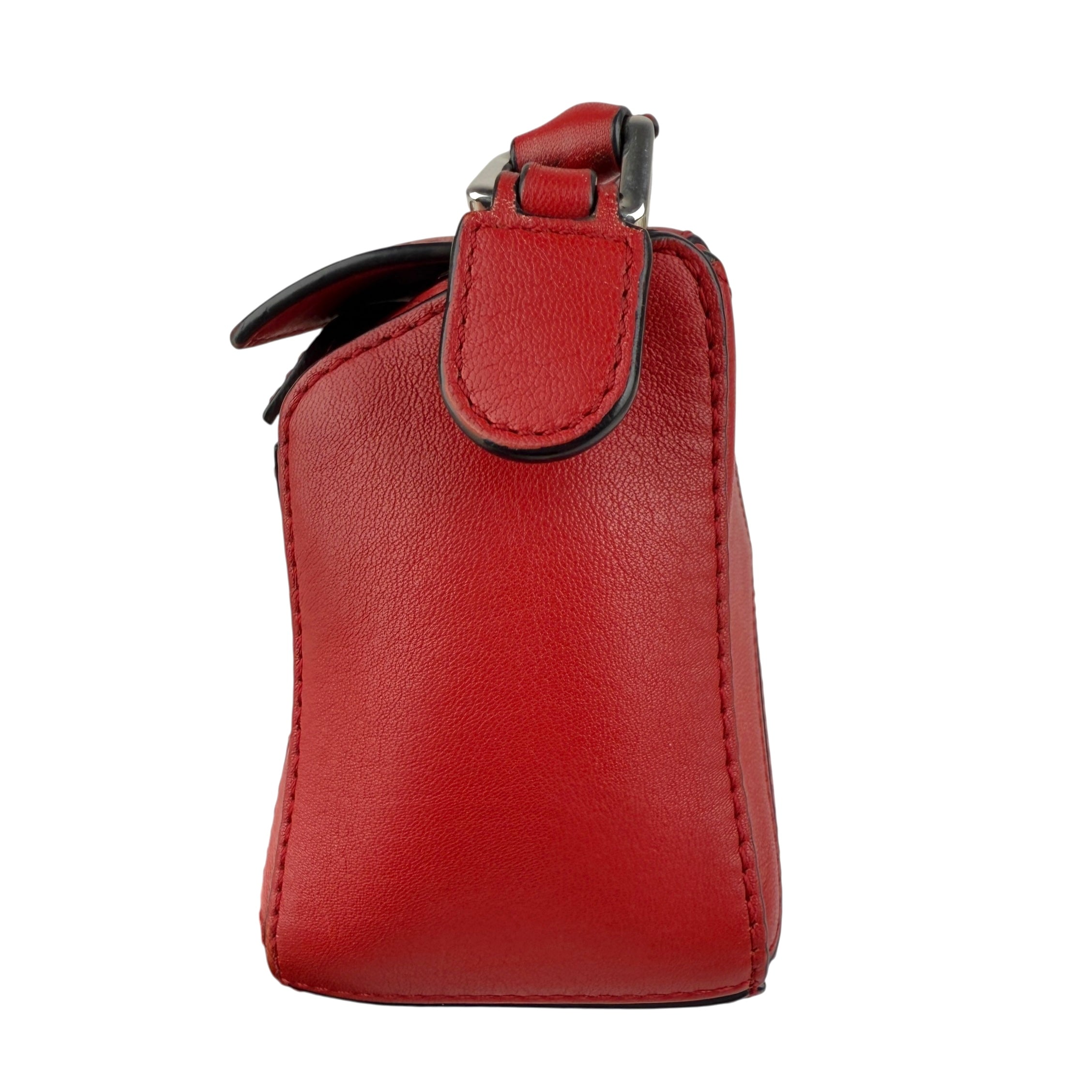 Pre-owned Loewe Red Pebbled Calfskin Leather Mini Puzzle Bag