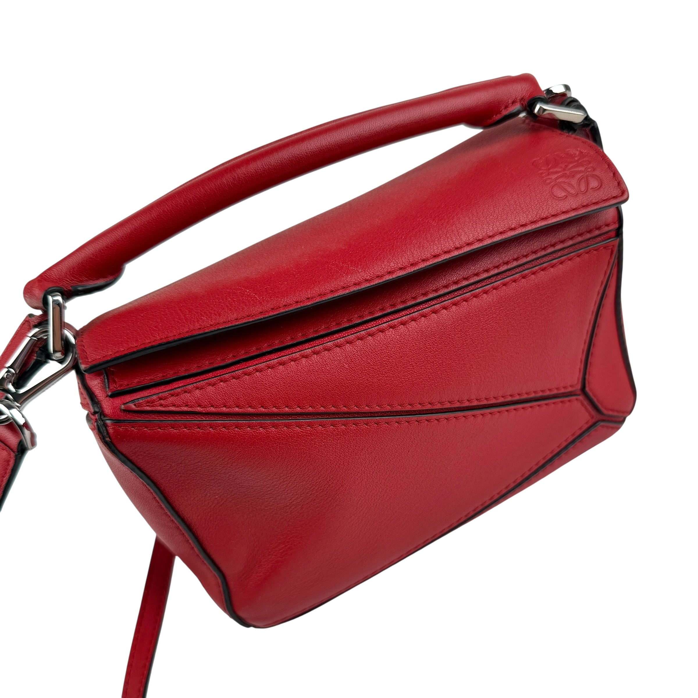 Pre-owned Loewe Red Pebbled Calfskin Leather Mini Puzzle Bag