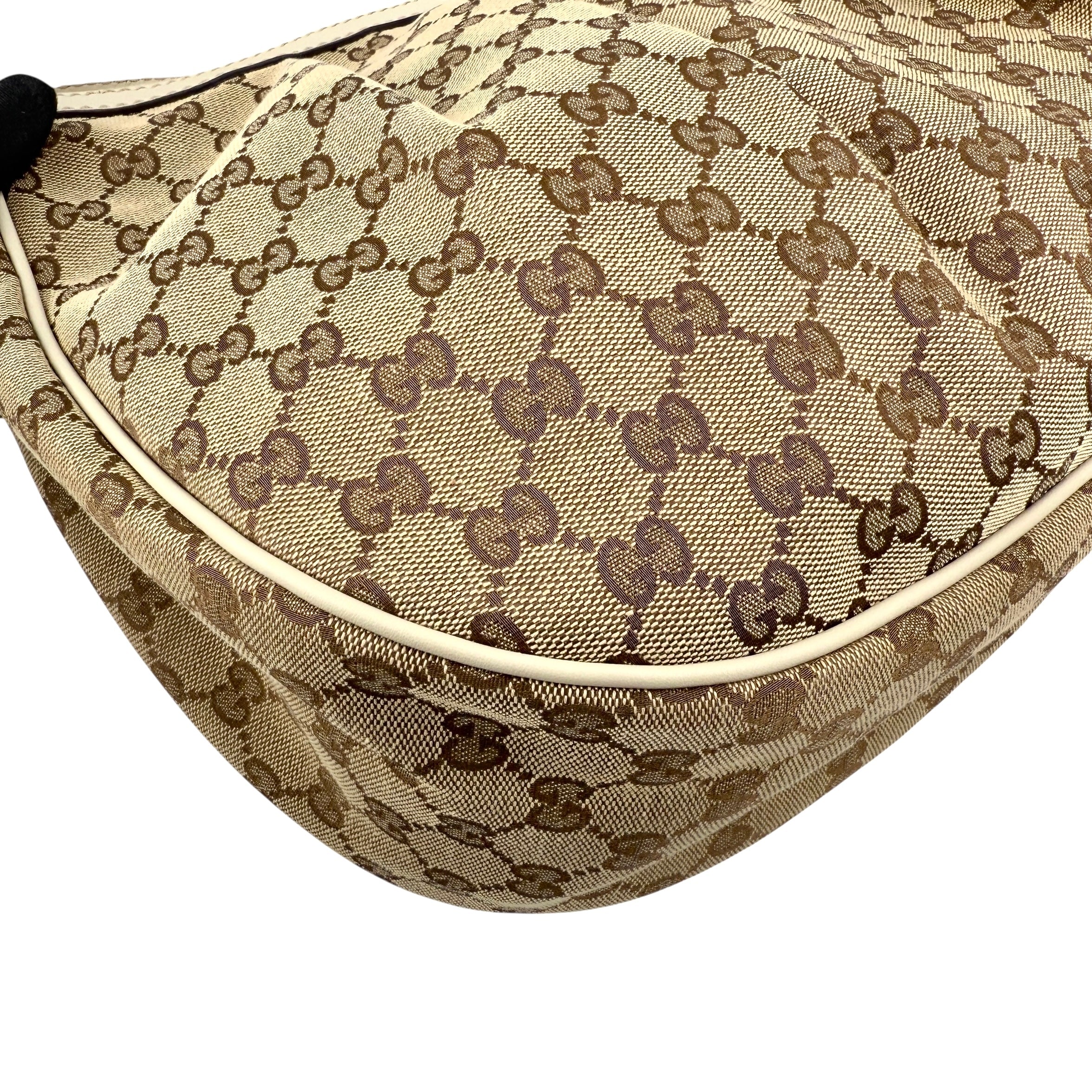 Pre-owned Gucci Beige/White GG Canvas Medium Sukey Hobo bag