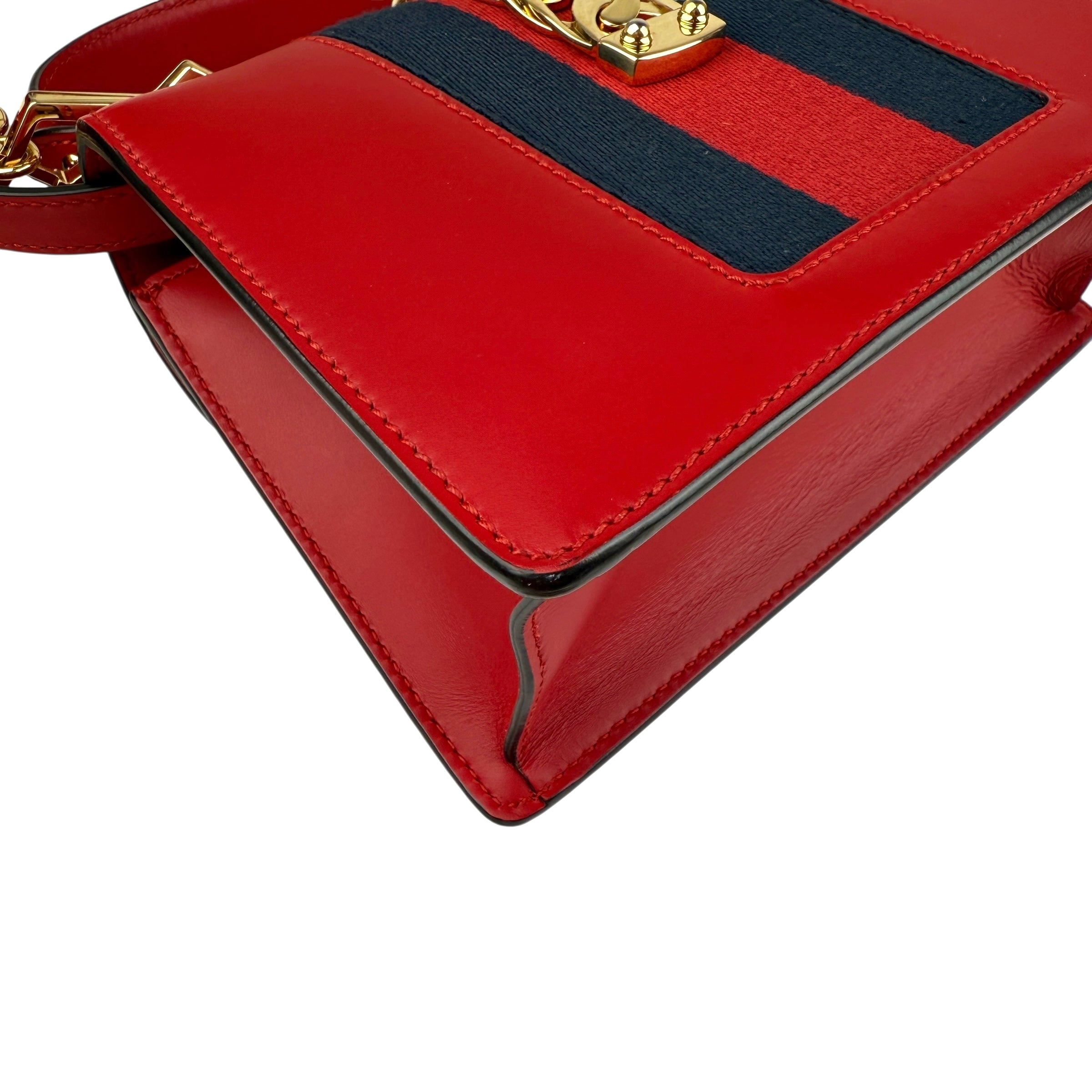 Pre-owned Gucci Red Leather Mini Web Sylvie Top Handle bag