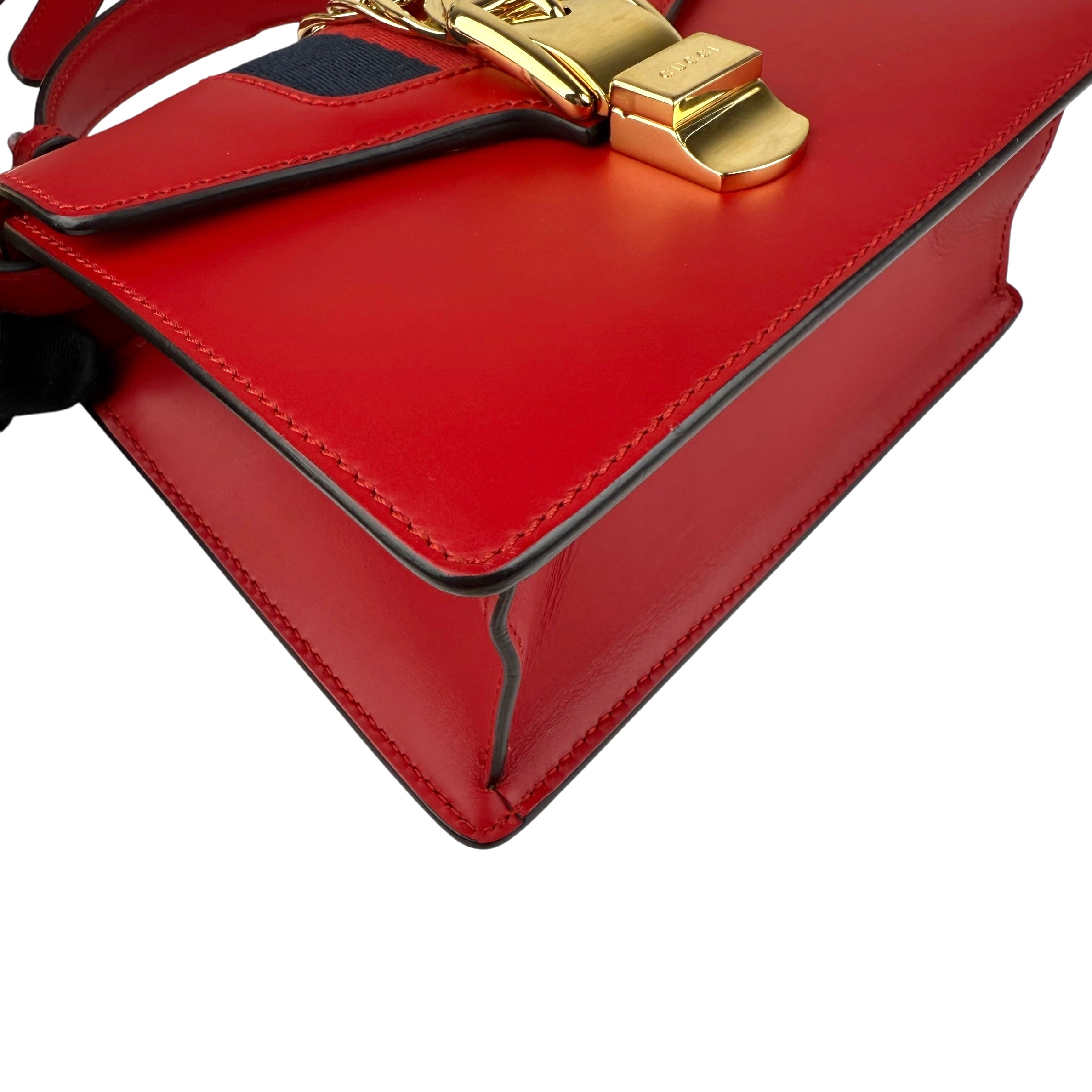 Pre-owned Gucci Red Leather Mini Web Sylvie Top Handle bag