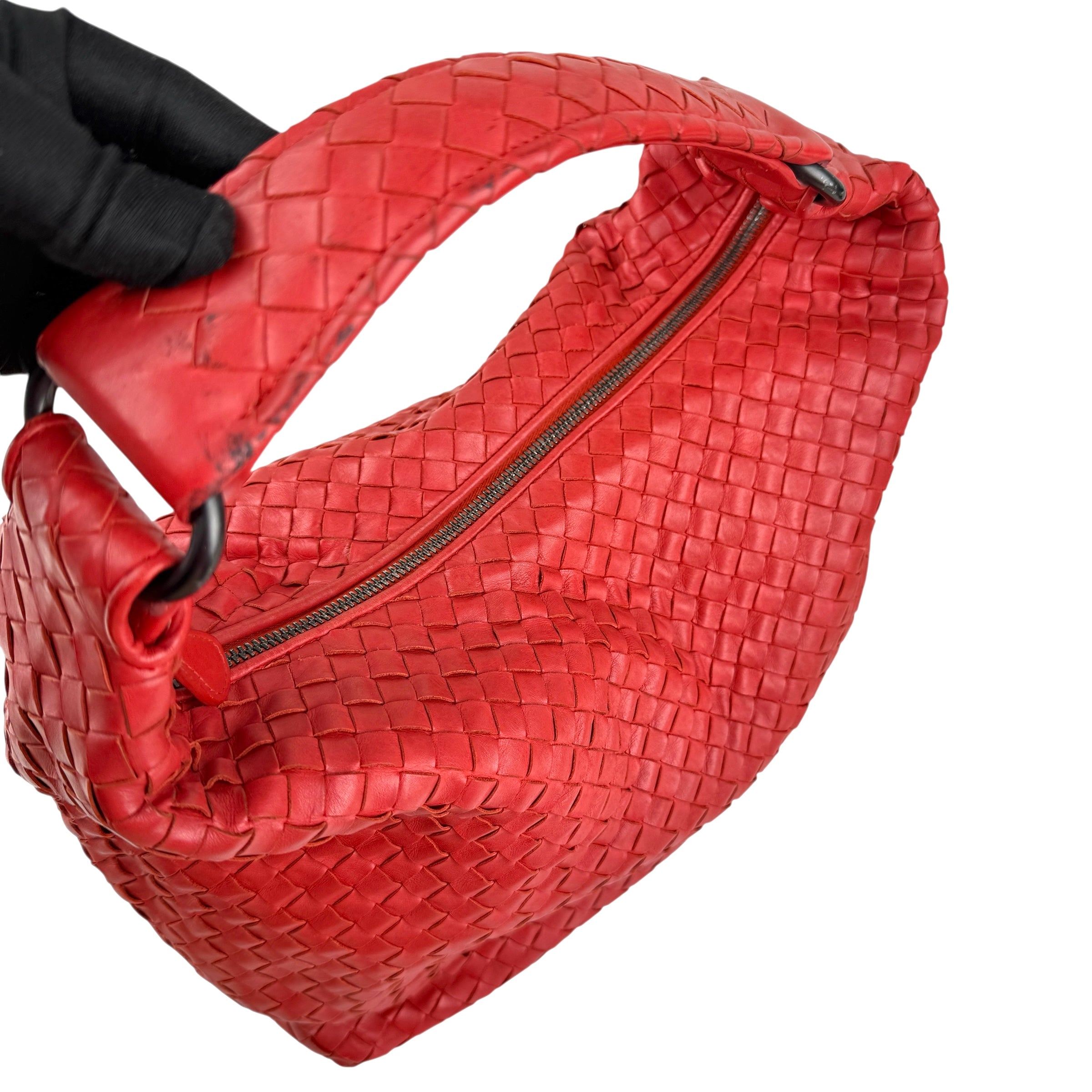 Pre-owned Bottega Veneta Red Intrecciato Woven Nappa Leather Medium Veneta Hobo Bag