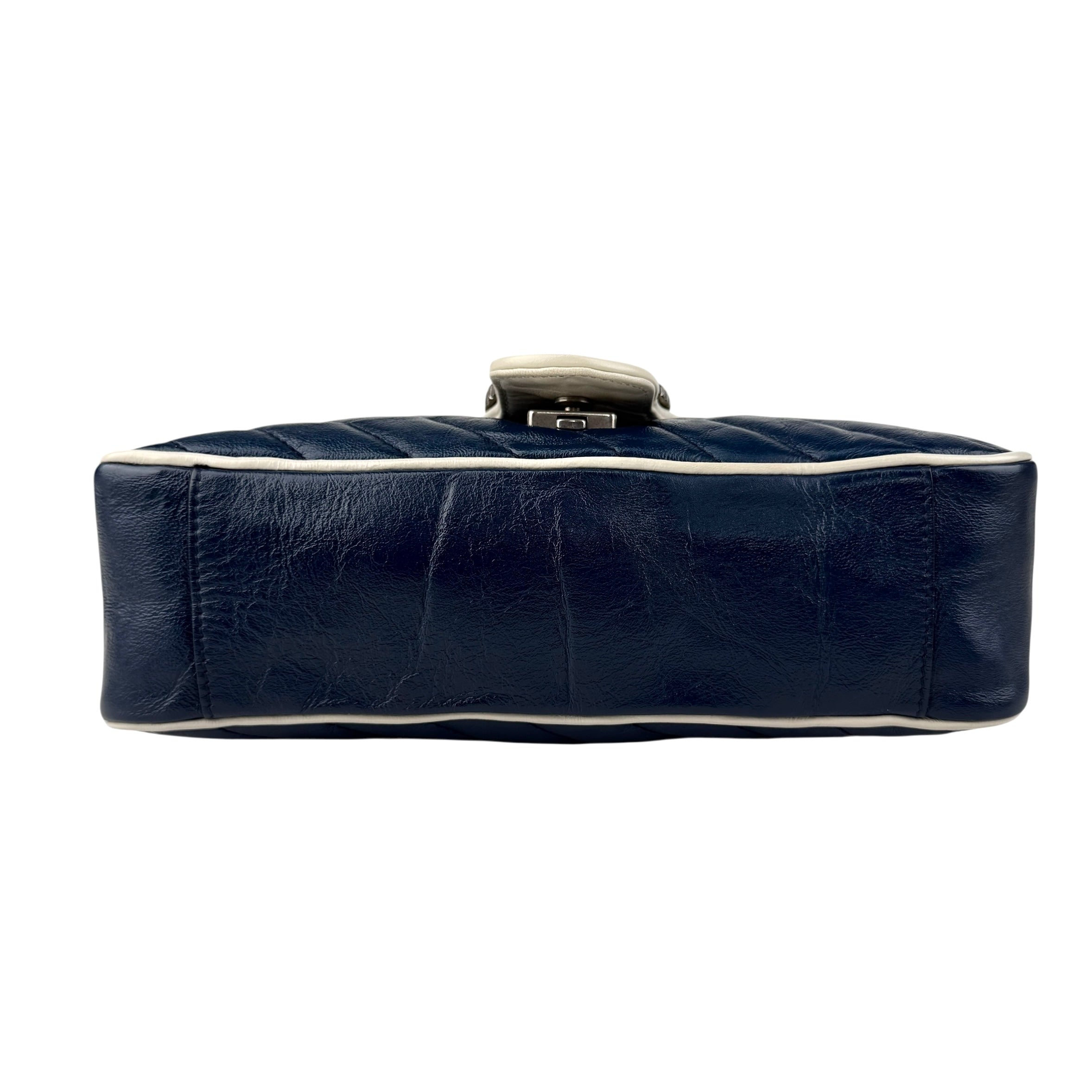 Pre-owned Gucci Navy and white GG Marmont shoulder bag