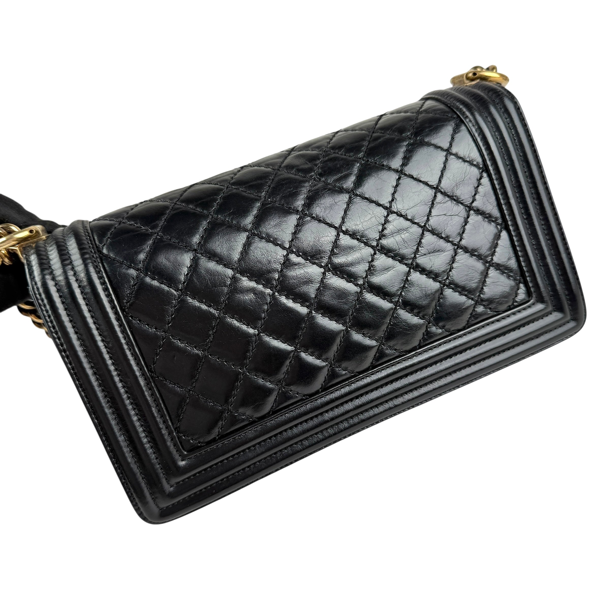 Pre-owned Chanel Black Quilted Leather Medium Boy Flap Bag