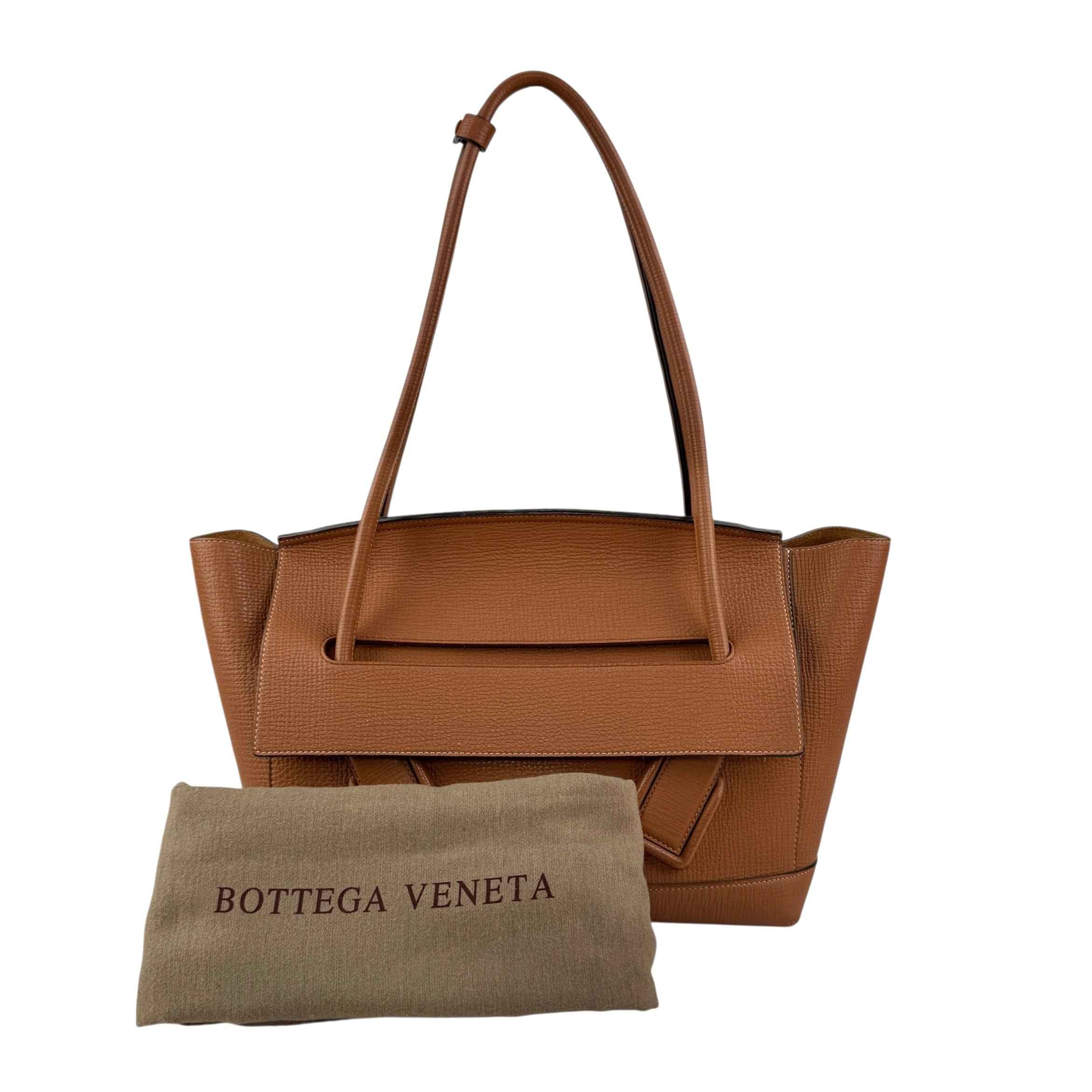 Bottega Veneta Medium Grained Calfskin The Arco tote bag