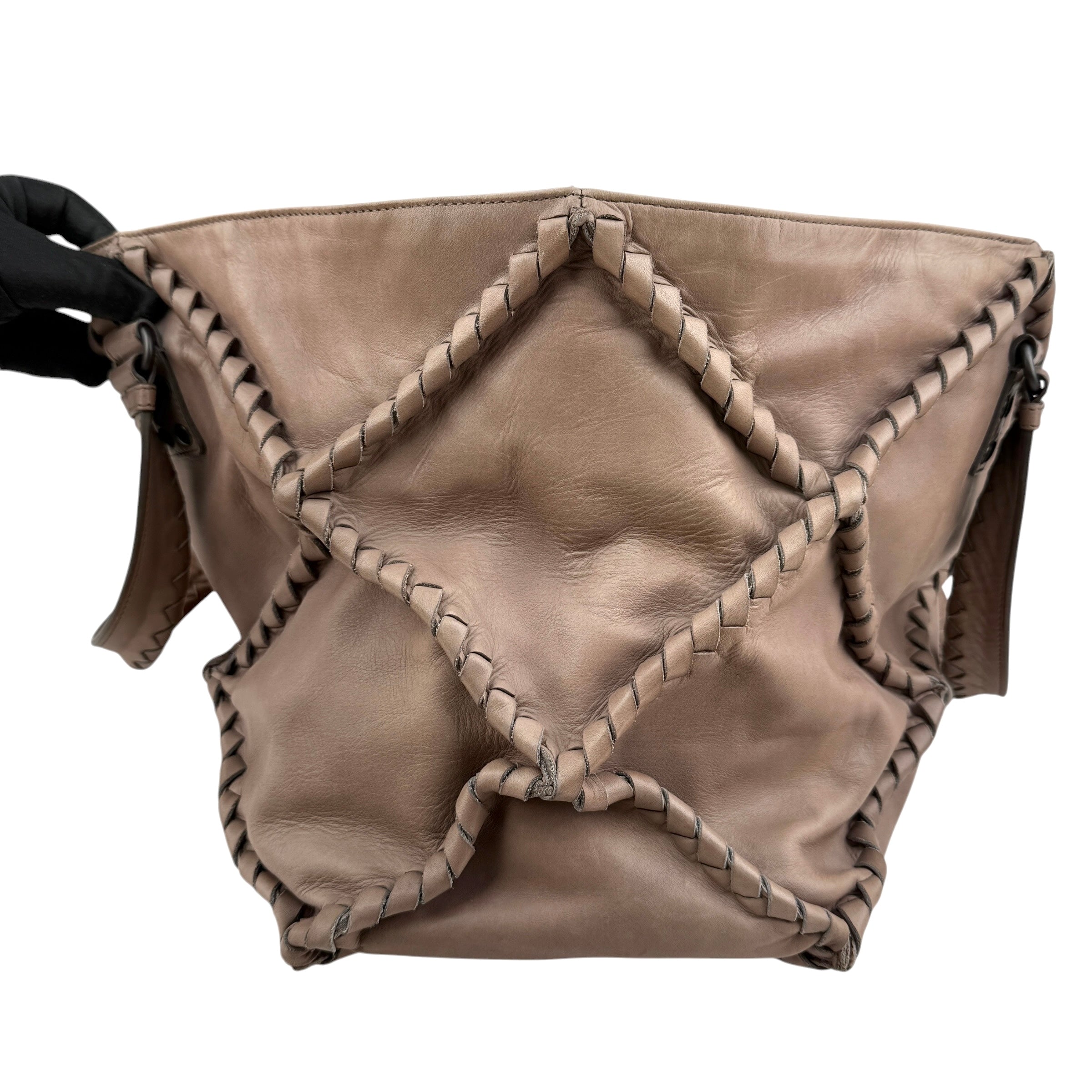 Pre-owned Bottega Veneta Calfskin Intrecciato Diamond Tote Pompei