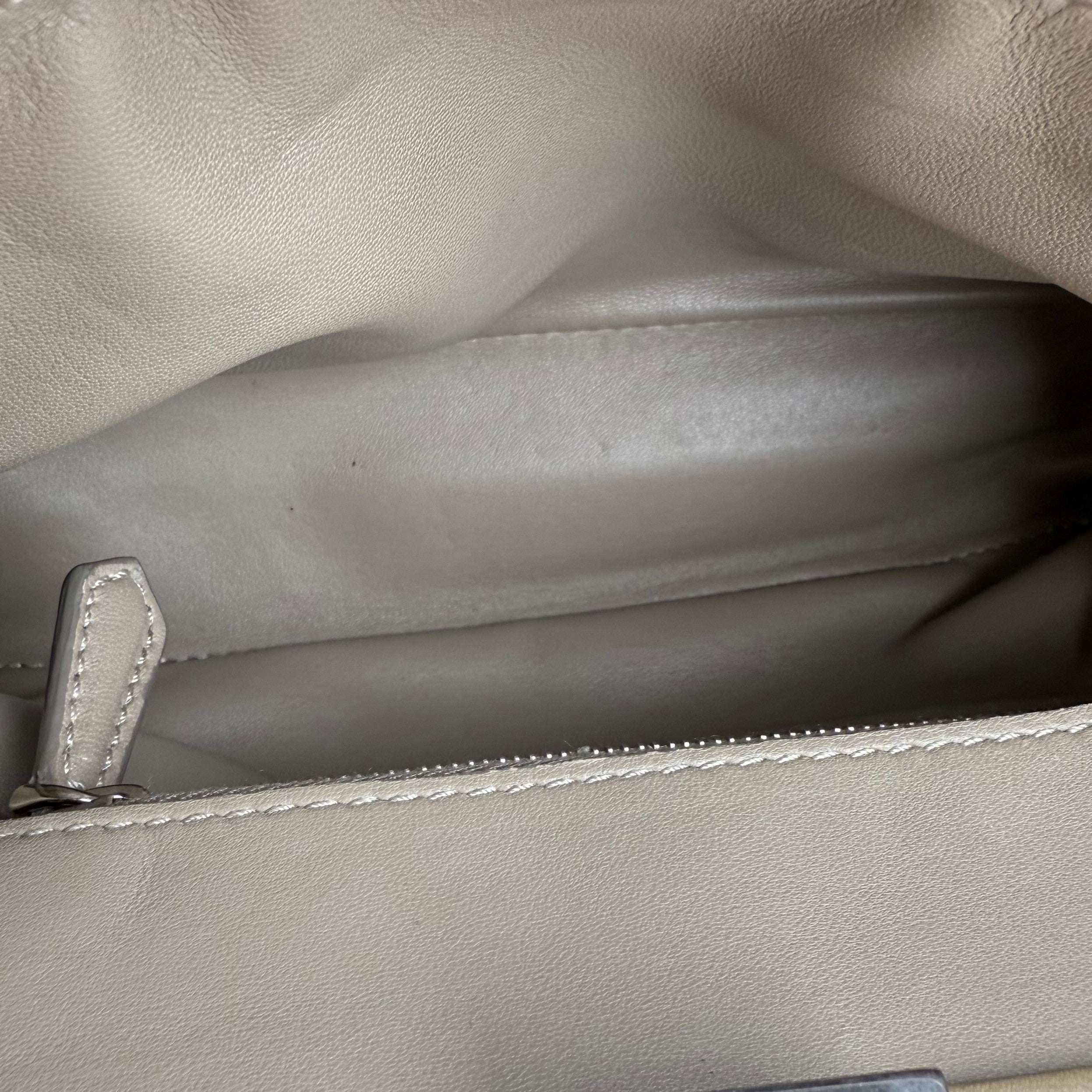 Pre-owned fendi-peekaboo-2way-beige-leather-shoulder-handbag-front