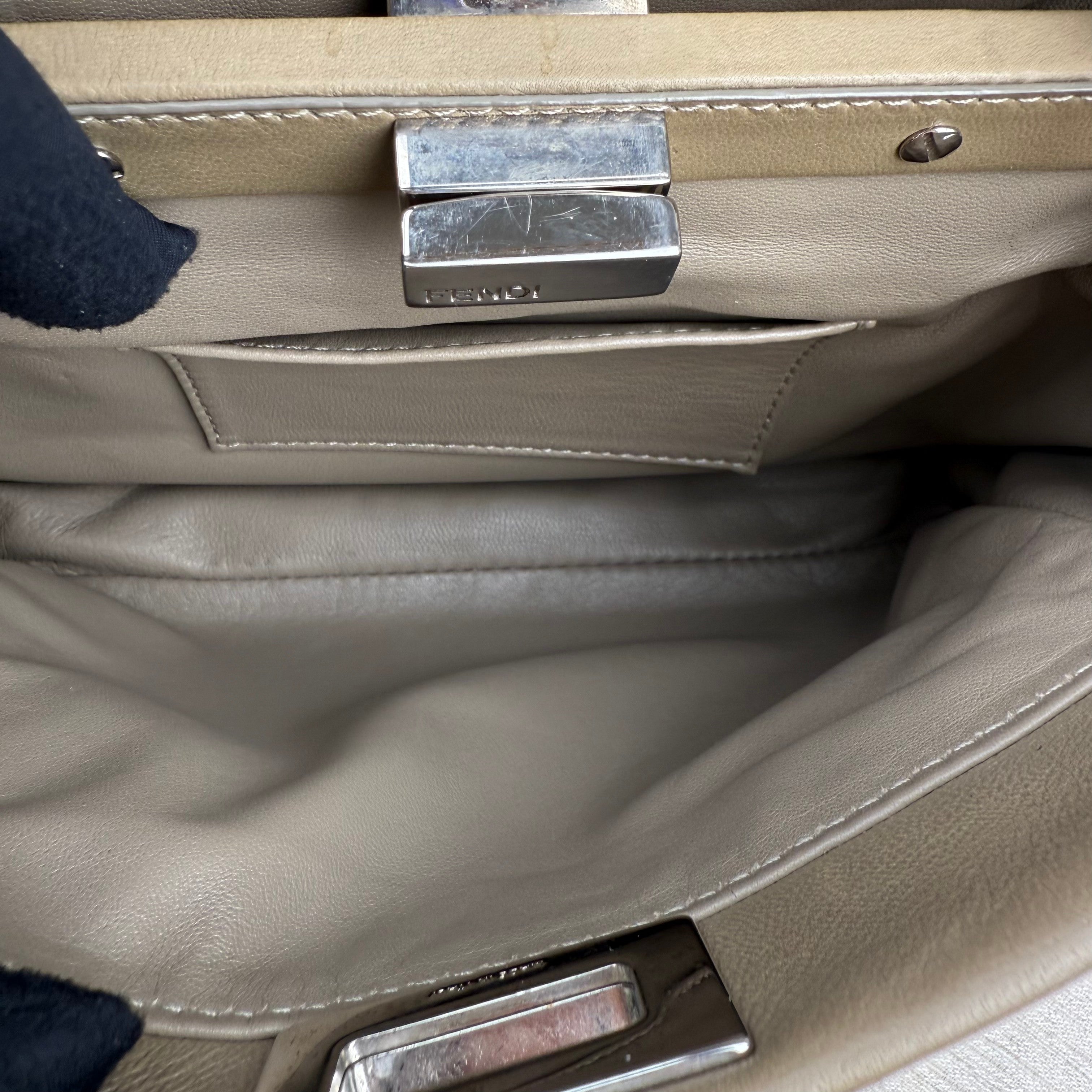 Pre-owned fendi-peekaboo-2way-beige-leather-shoulder-handbag-front