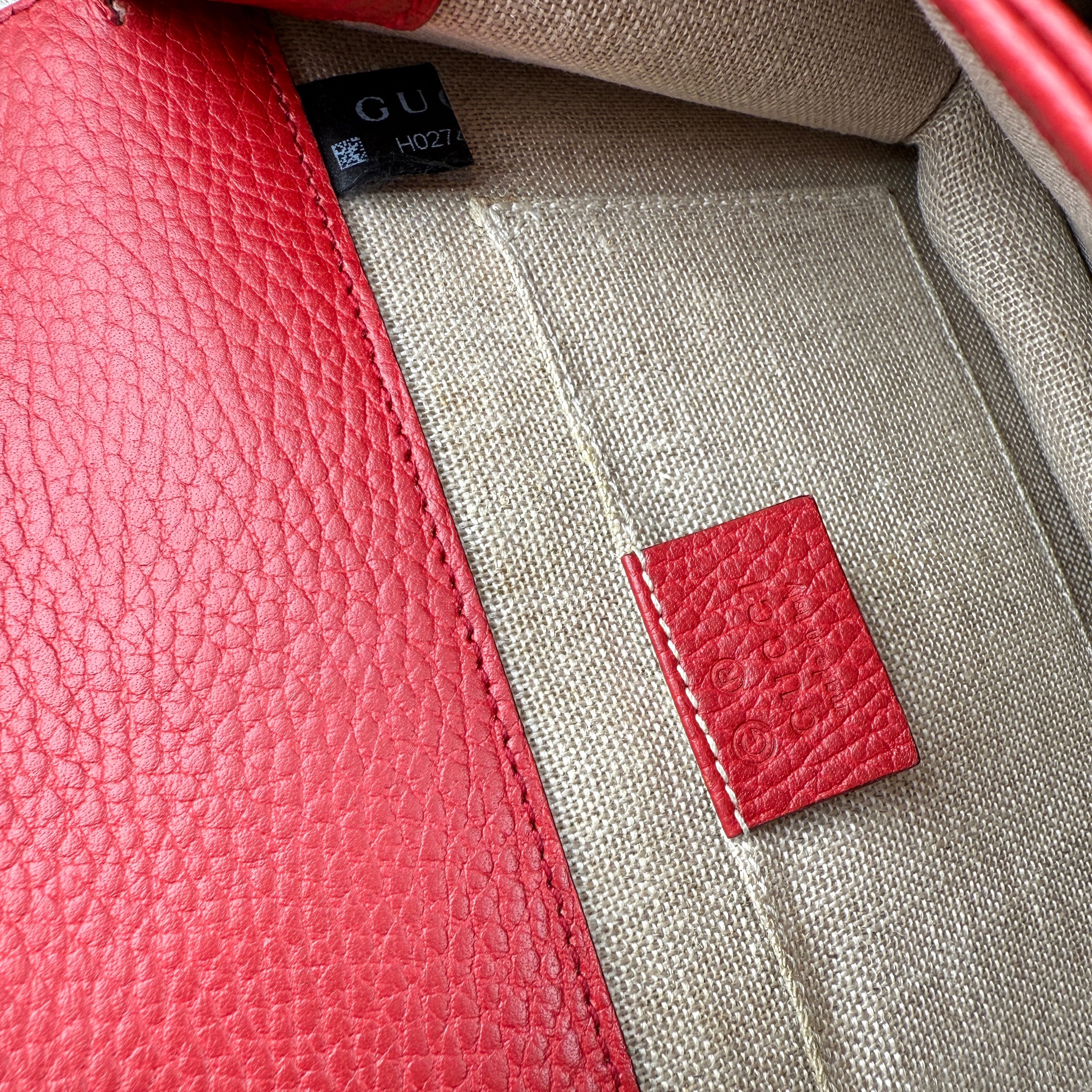 Pre-owned gucci-small-dollar-interlocking-g-red-crossbody-bag-front