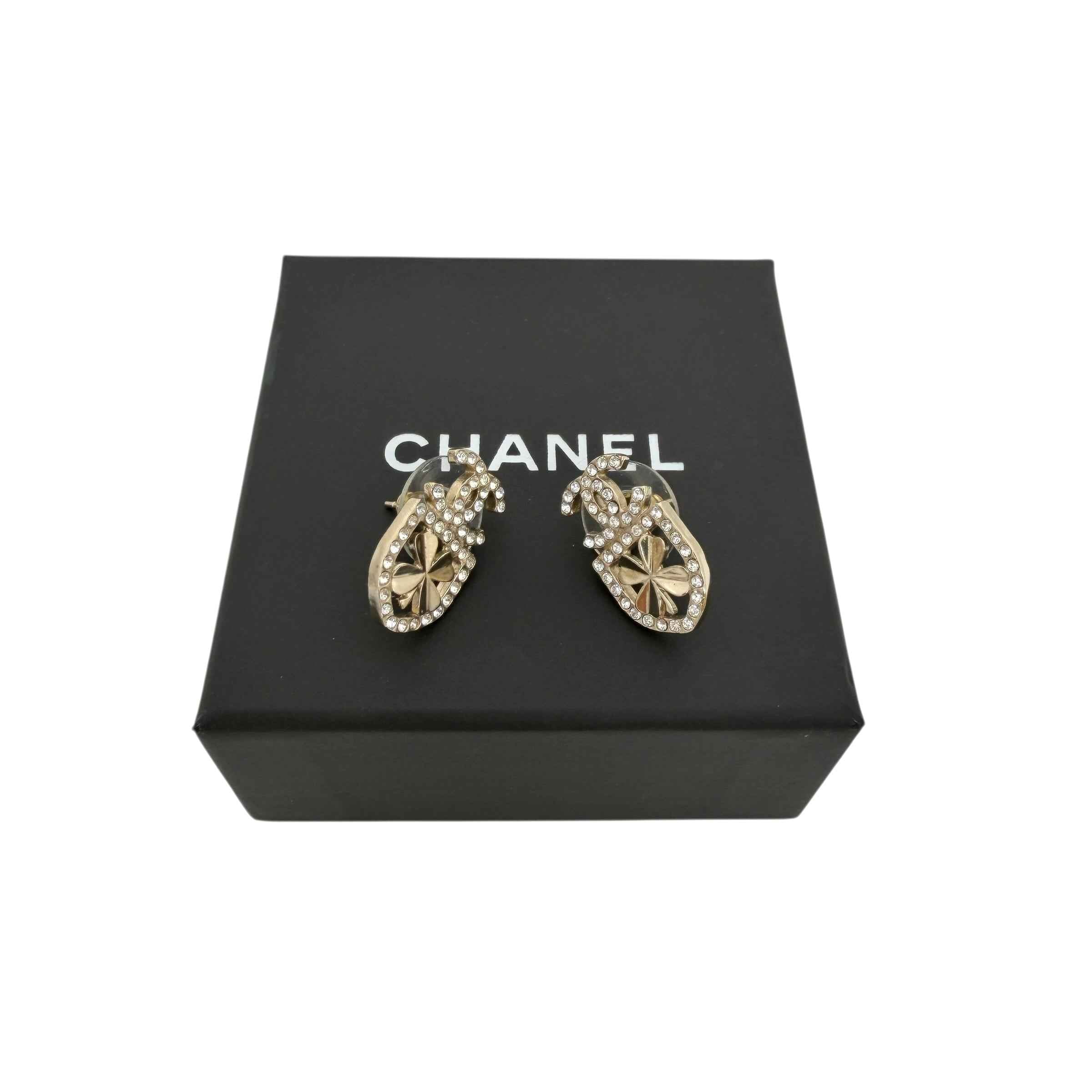 Chanel Pierce CC mark/clover motif rhinestone gold