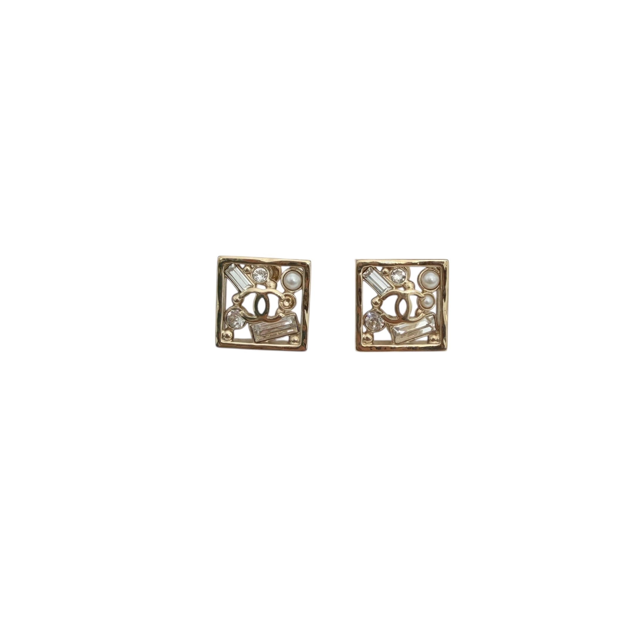 Pre-owned Chanel Stud Earrings Gold main image