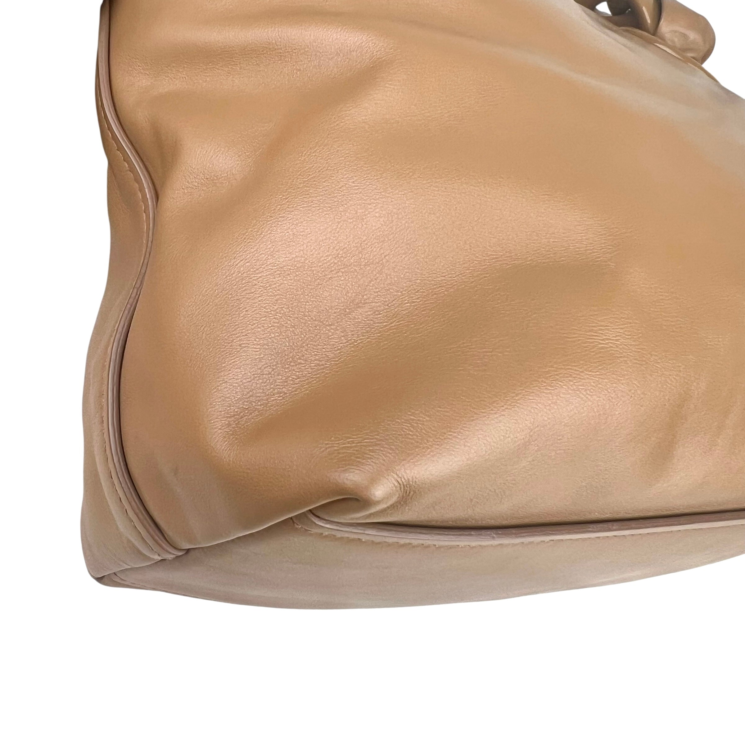 Pre-owned miu-miu-convertible-resin-chain-medium-leather-tote-front