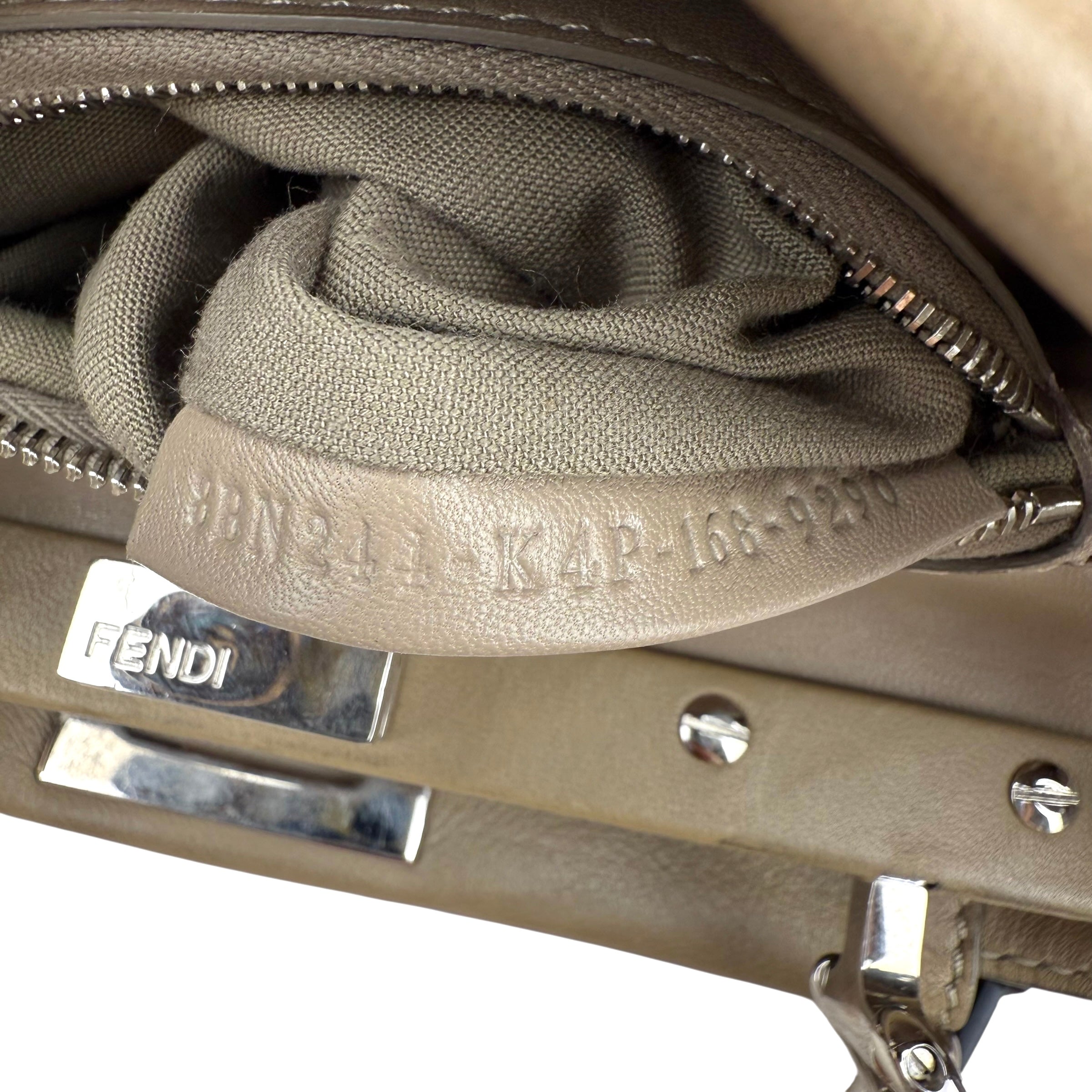 Pre-owned fendi-peekaboo-2way-beige-leather-shoulder-handbag-front