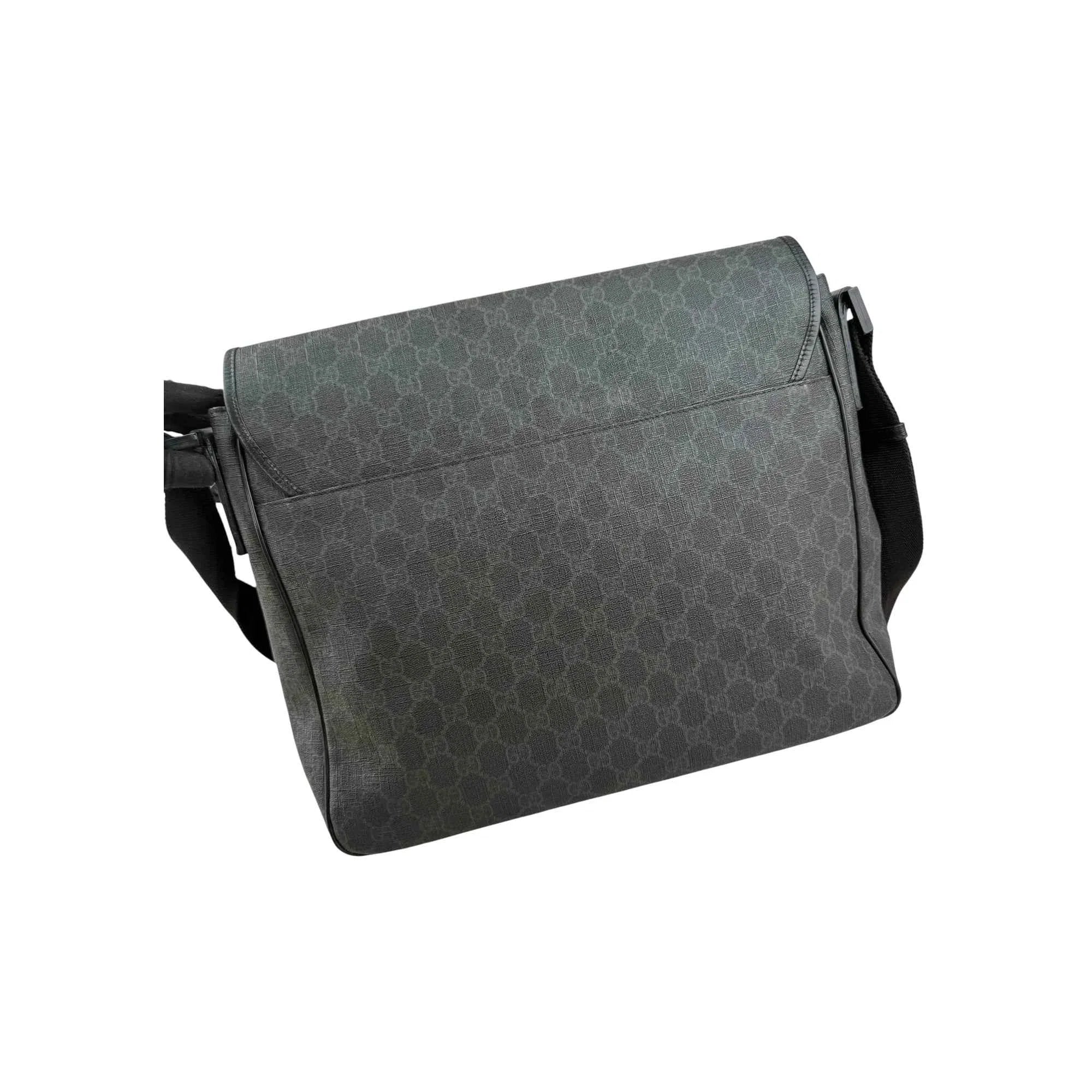 Gucci Black GG Imprime Messenger Bag