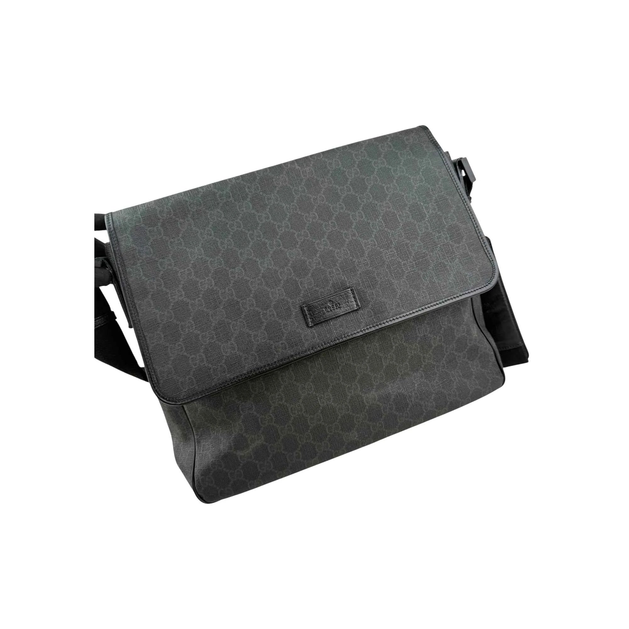 Gucci Black GG Imprime Messenger Bag